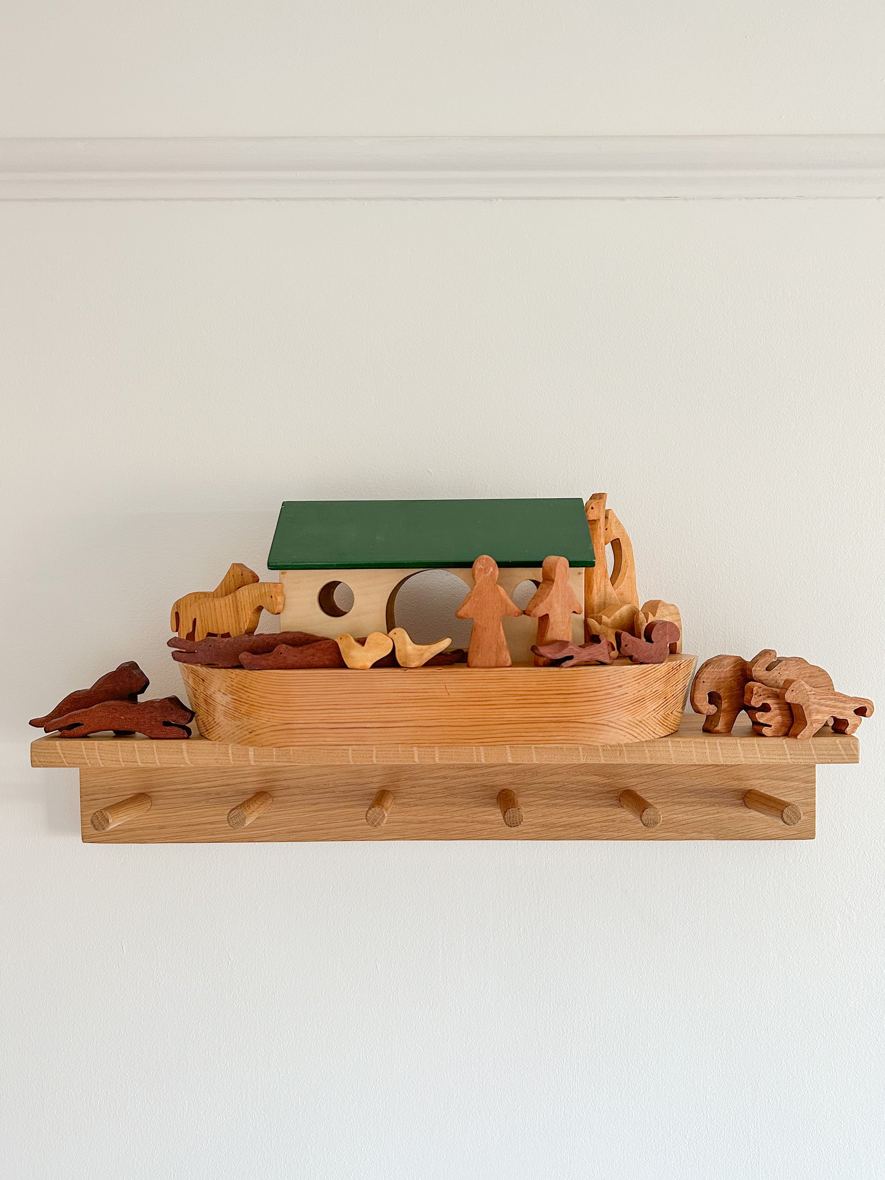 Vintage wooden Noah’s Ark toy set with green roof - Moppet