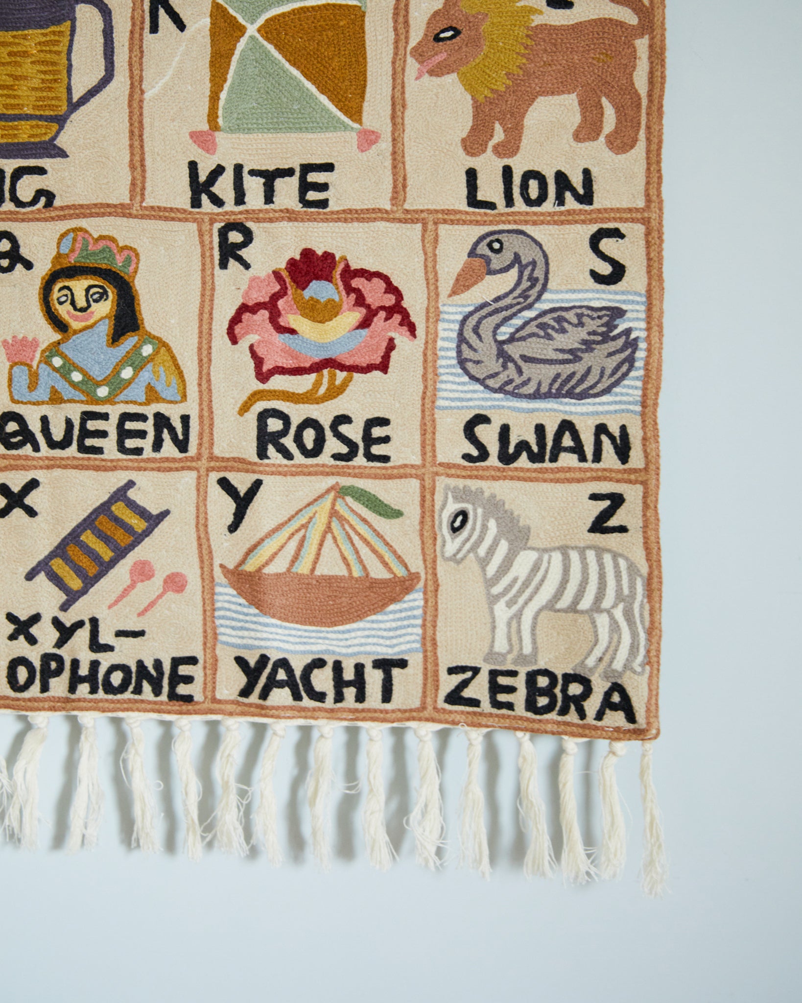 Alphabet tapestry, Suru (landscape)