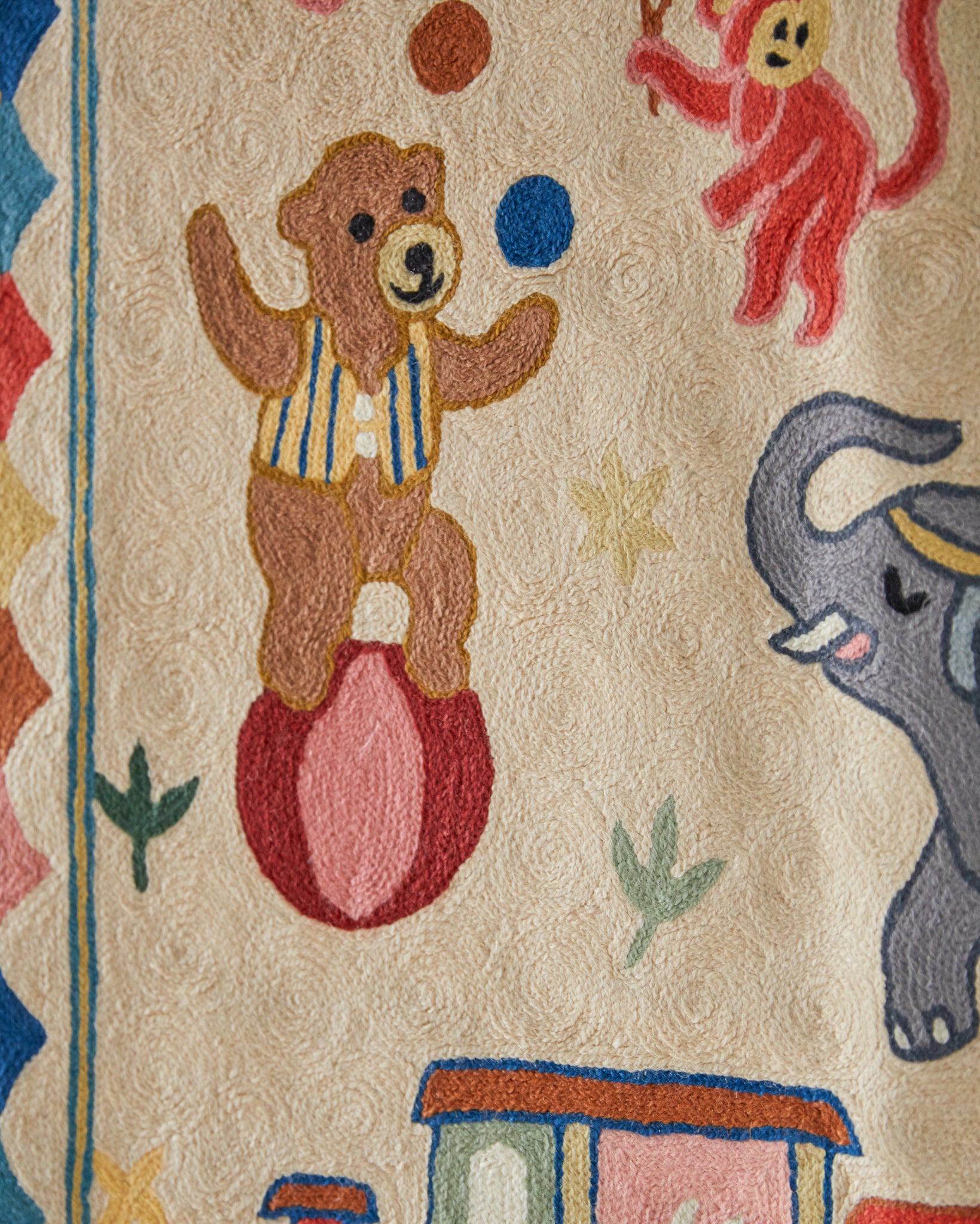 Circus tapestry, Anchar