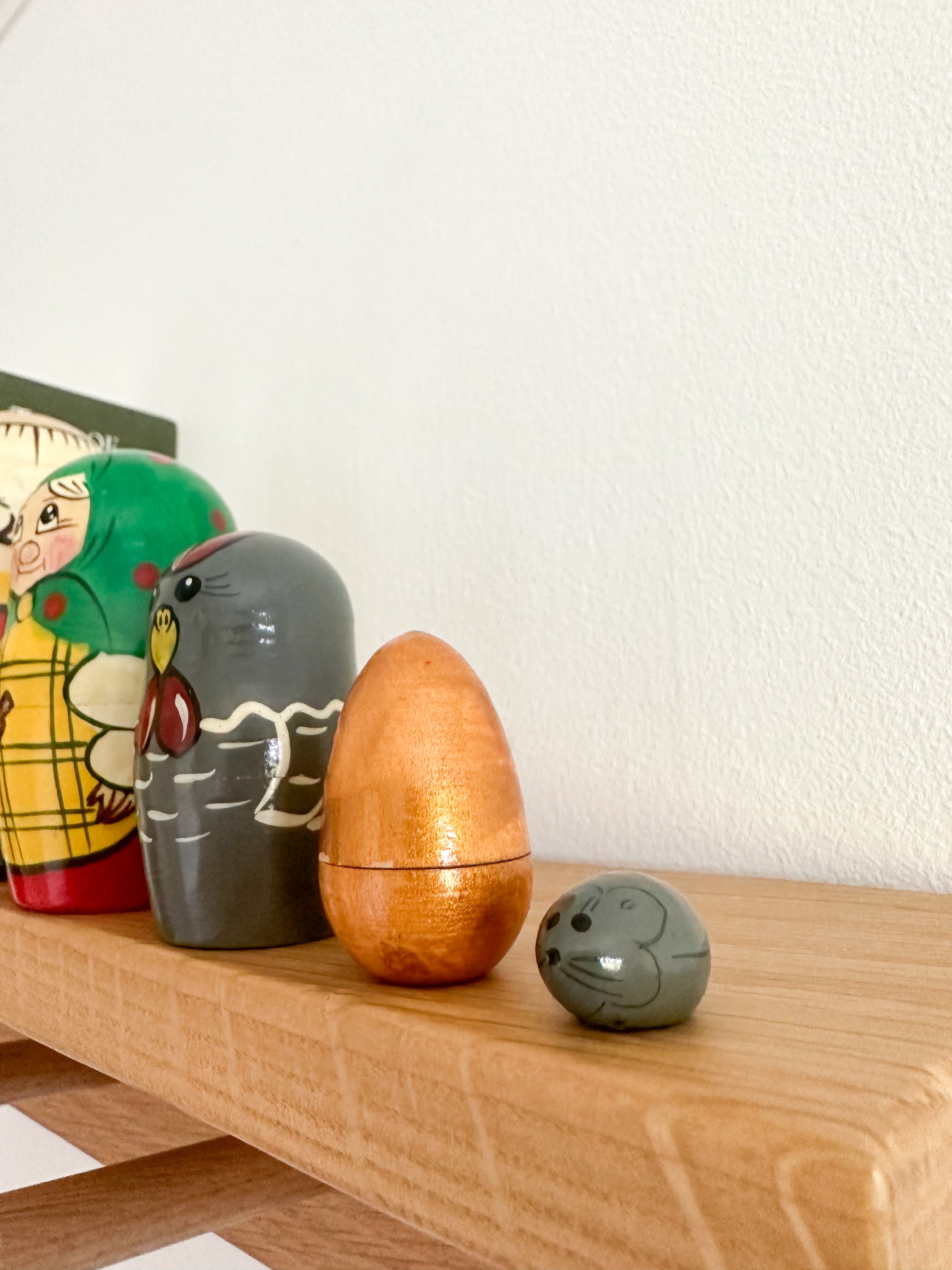 Vintage wooden nesting Russian Matryoshka dolls of the Aesop Fable 'The Hen that Laid the Golden Egg' - Moppet