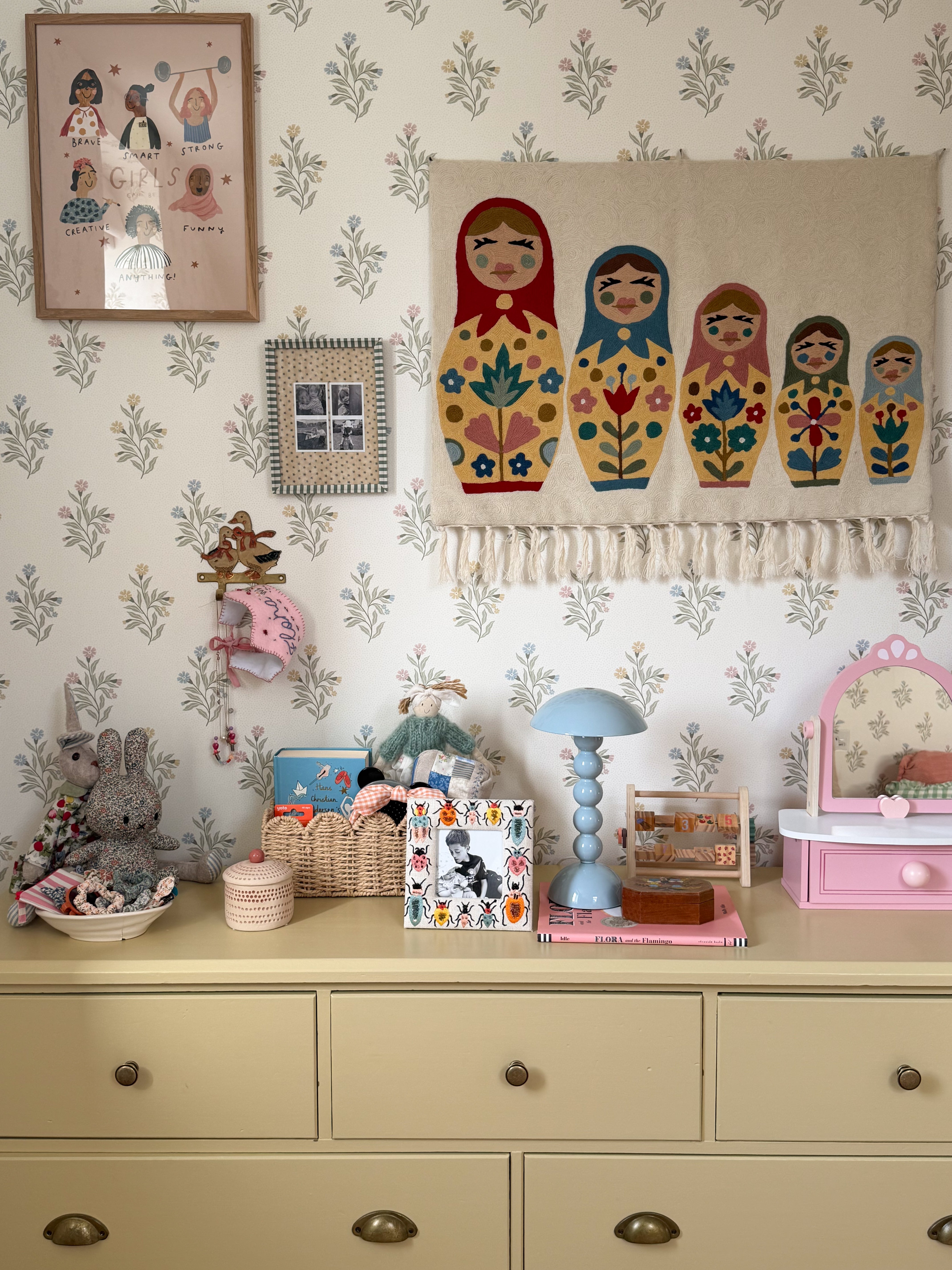 Russian Matryoshka Dolls tapestry, Sumbal