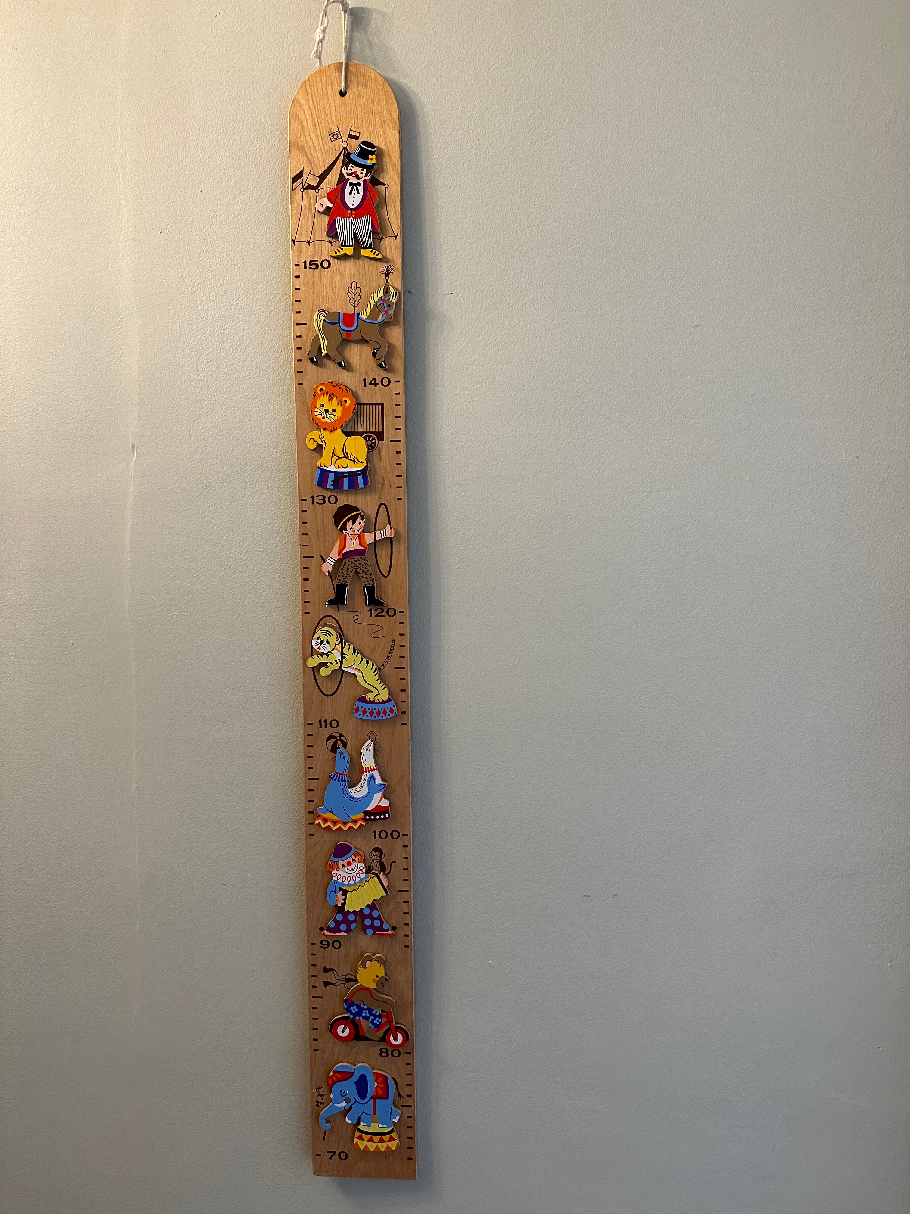 Vintage 1980s wooden German circus themed measuring stick or height chart, by Mertens Kunst - Moppet