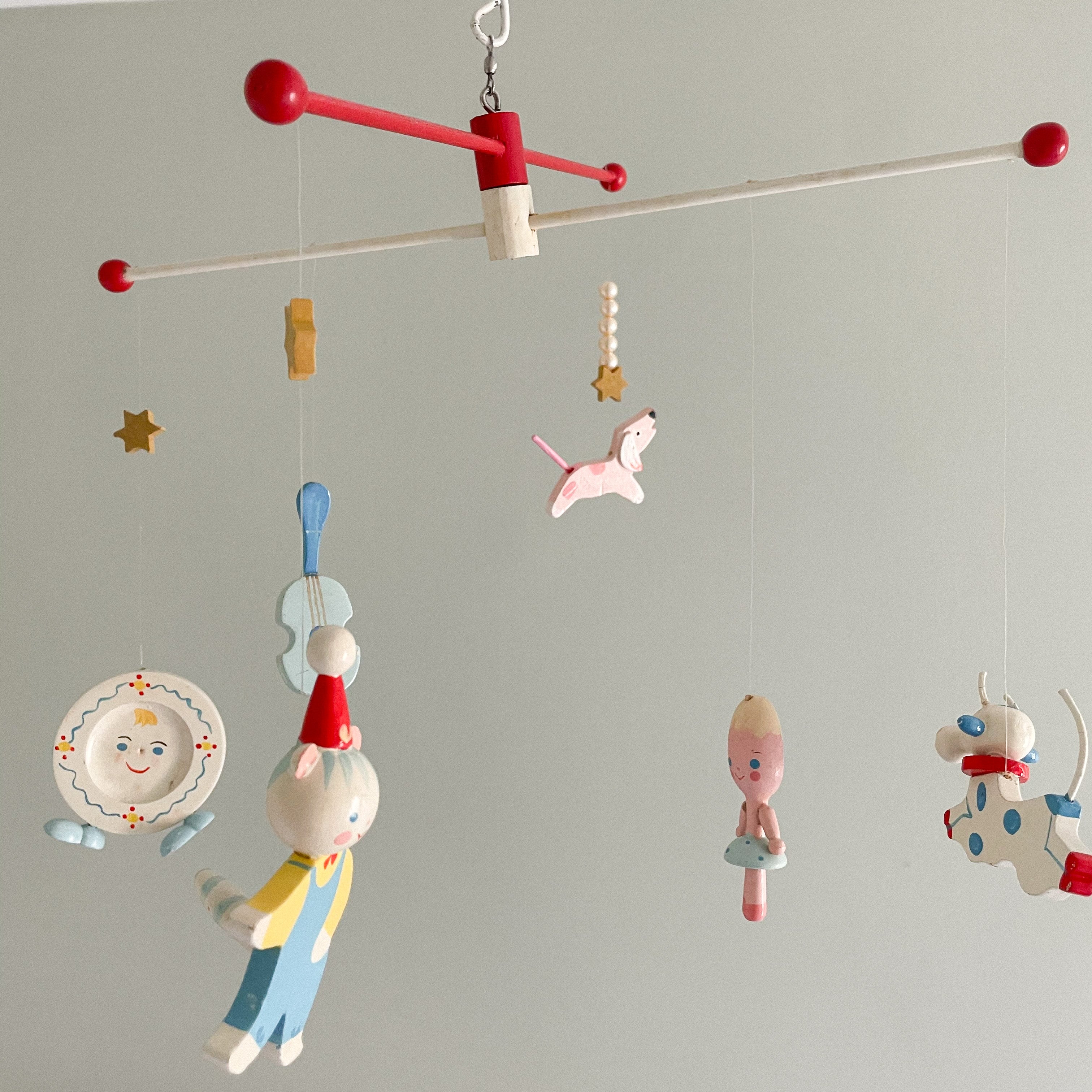 Vintage 1950s wooden mobile, Hey Diddle Diddle - Moppet