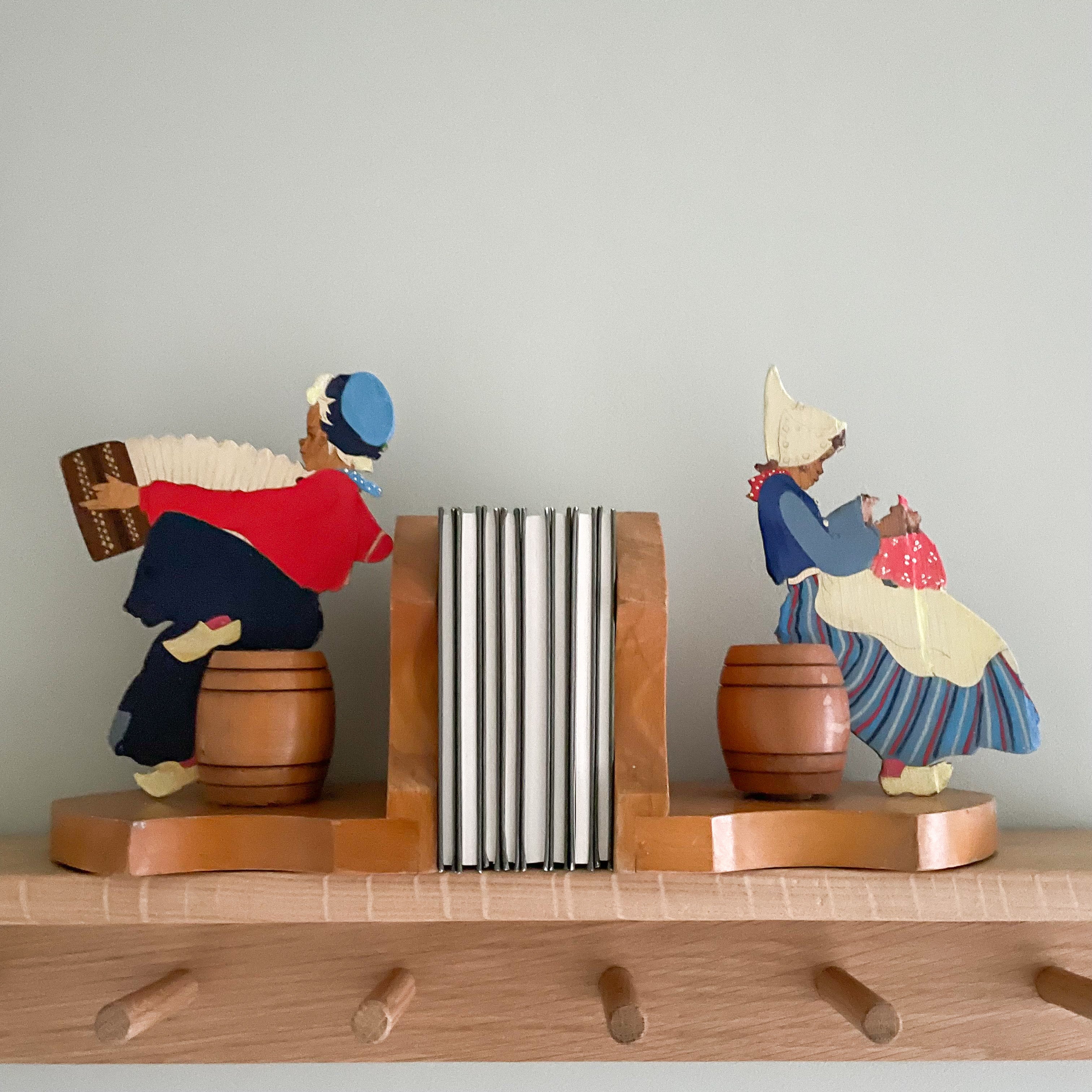 Vintage 1940/50s German wooden bookends in the style of Mertens Kunst - Moppet