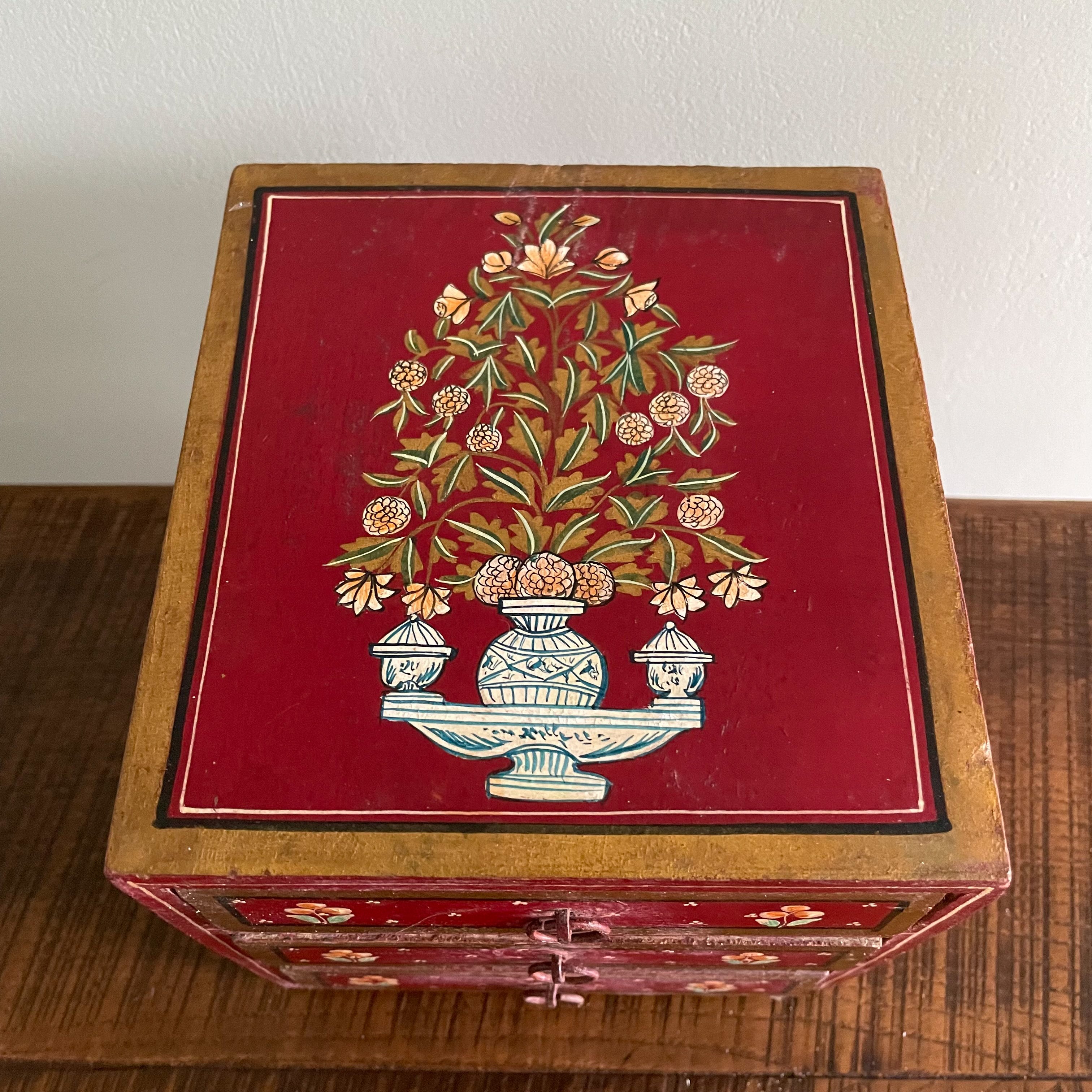Vintage wooden folk art jewellery chest or trinket box with floral design - Moppet