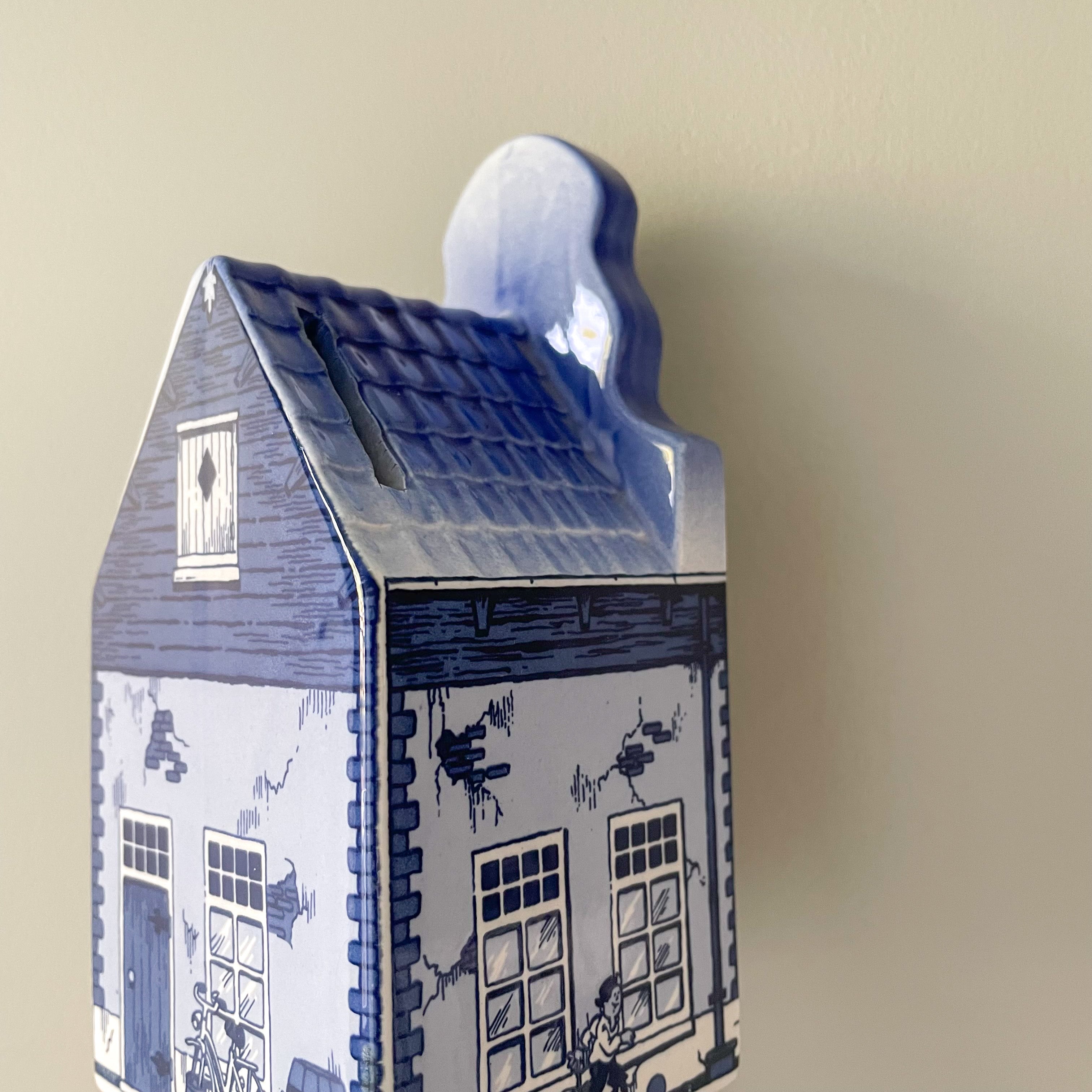 Vintage ceramic Delftware house money box piggy bank, blue and white - Moppet