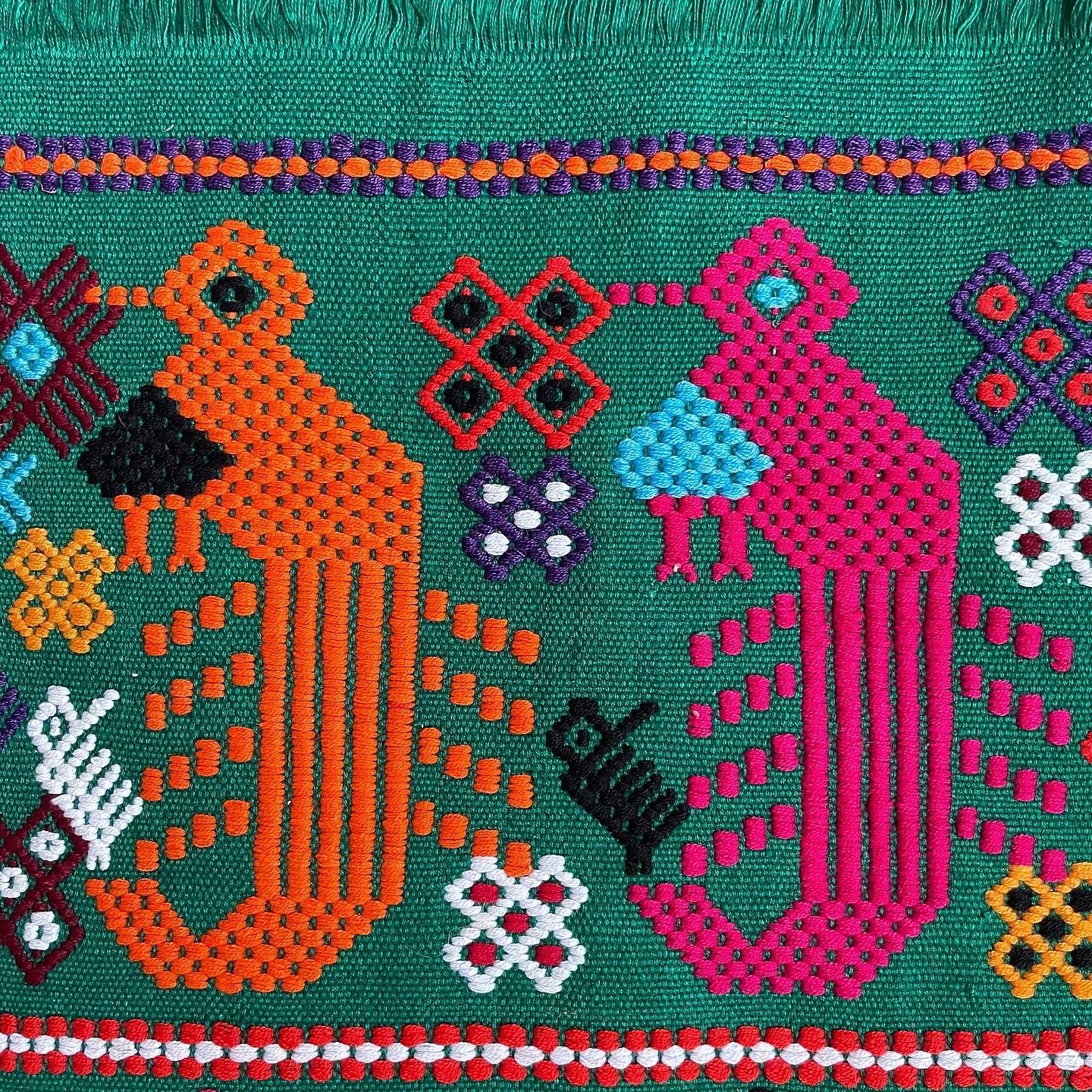 Vintage South American children’s folk art wall hanging tapestry depicting birds - Moppet