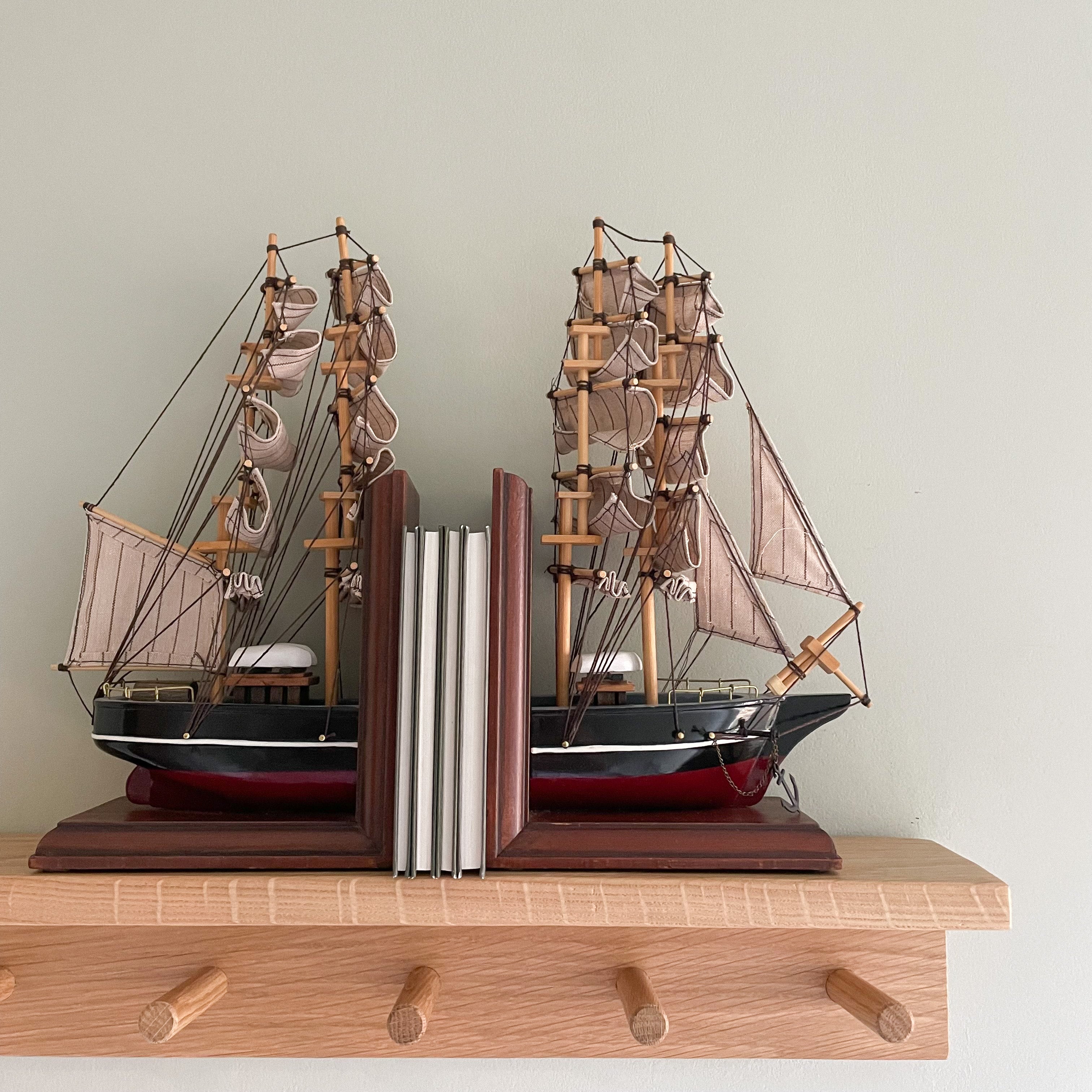 Pair of vintage model ship bookends - Moppet