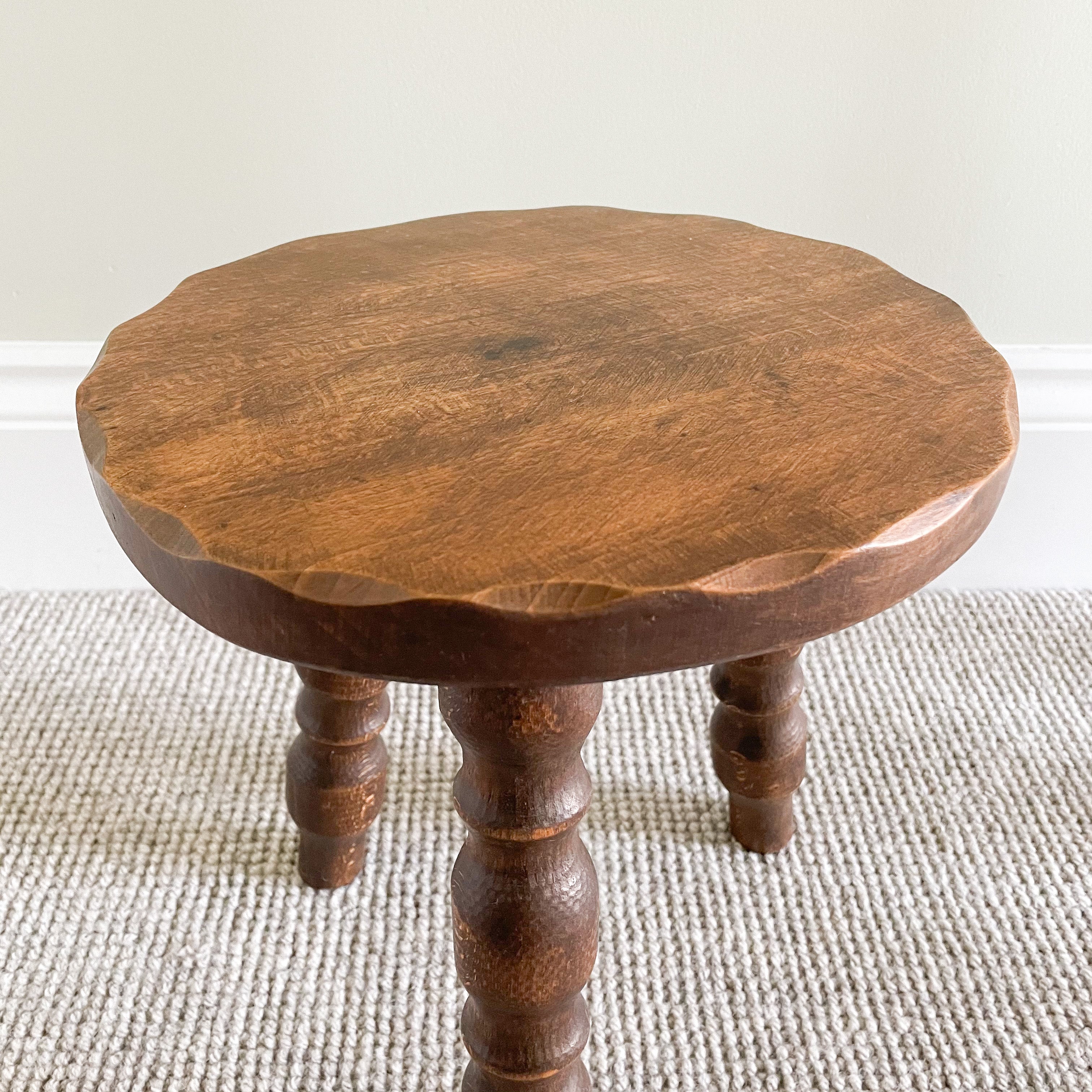 Vintage French milking stool with spindle legs in Breton style - Moppet