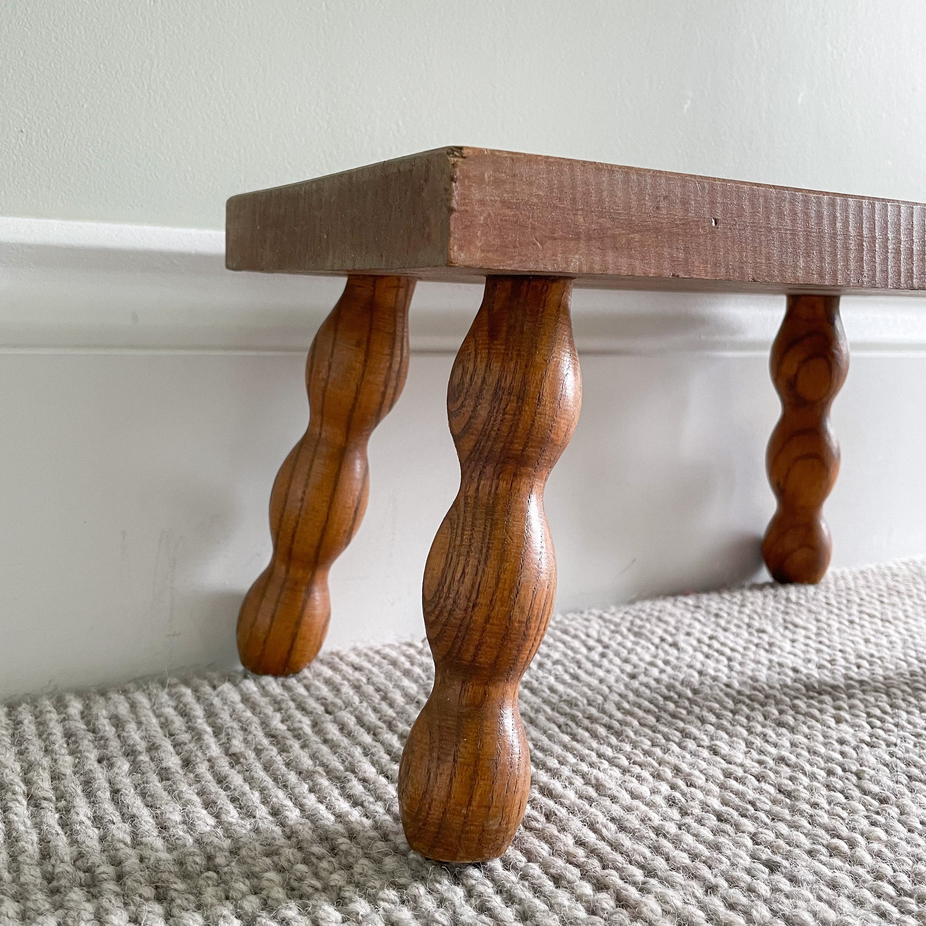 Vintage French oak bobbin stool with four legs - Moppet