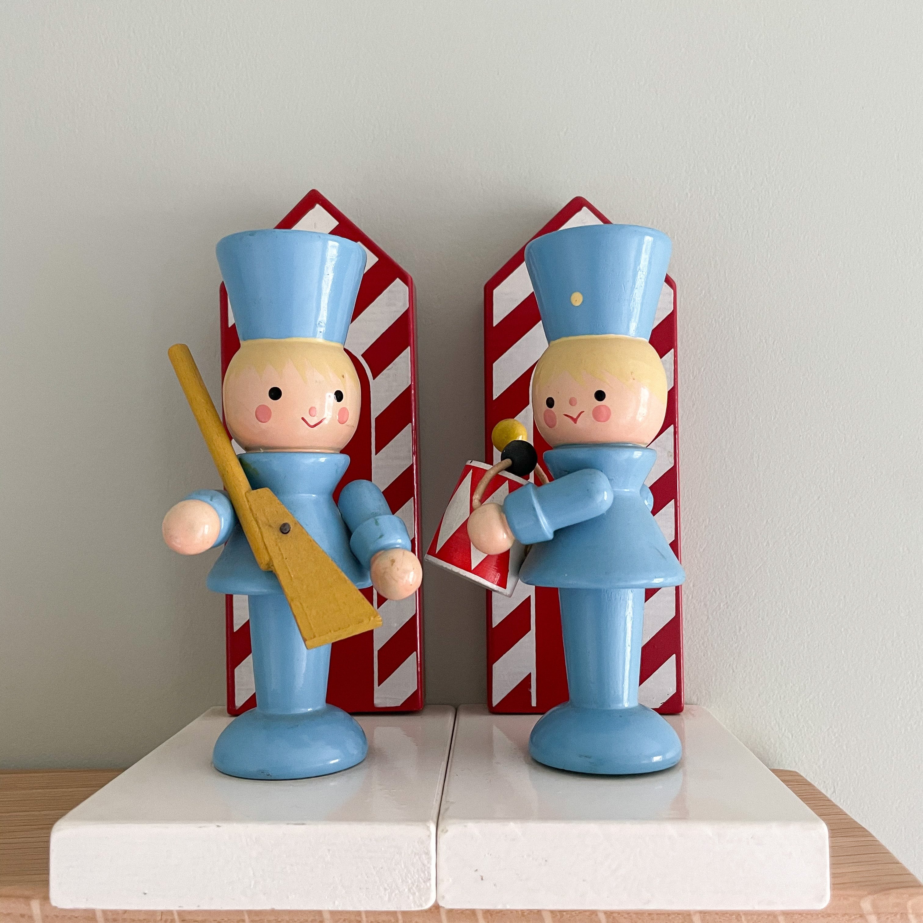 Vintage 1960s wooden Italian bookends featuring soldier, by Sevi 1831 - Moppet