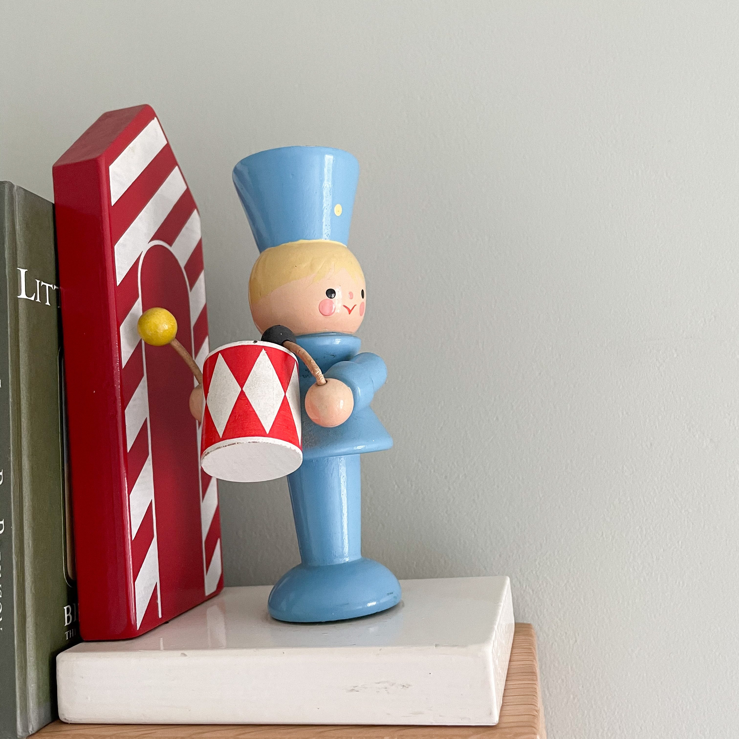Vintage 1960s wooden Italian bookends featuring soldier, by Sevi 1831 - Moppet