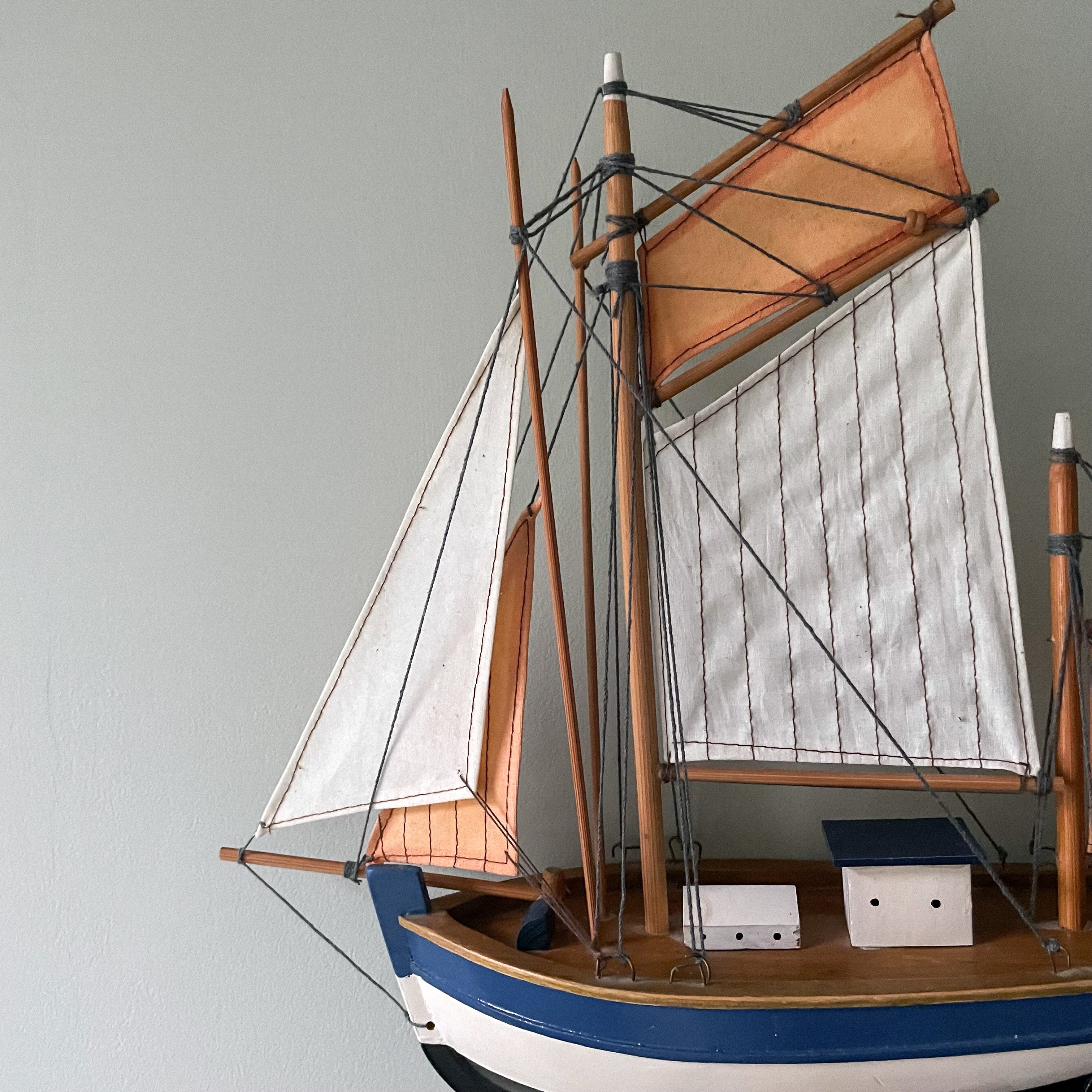 Vintage wooden model sailing boat, yacht or ship - Moppet