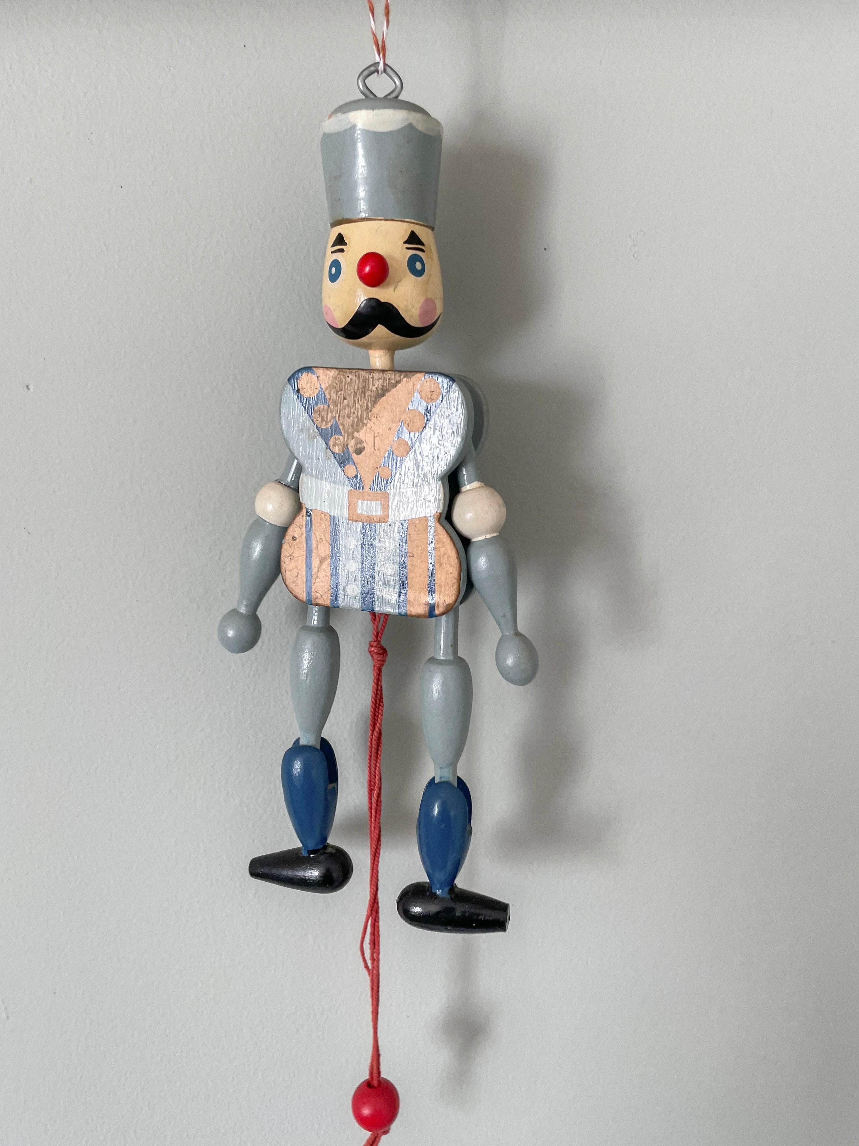 Vintage German wooden soldier or Nutcracker ‘Hampelmann’ jumping-jack pull toy - Moppet