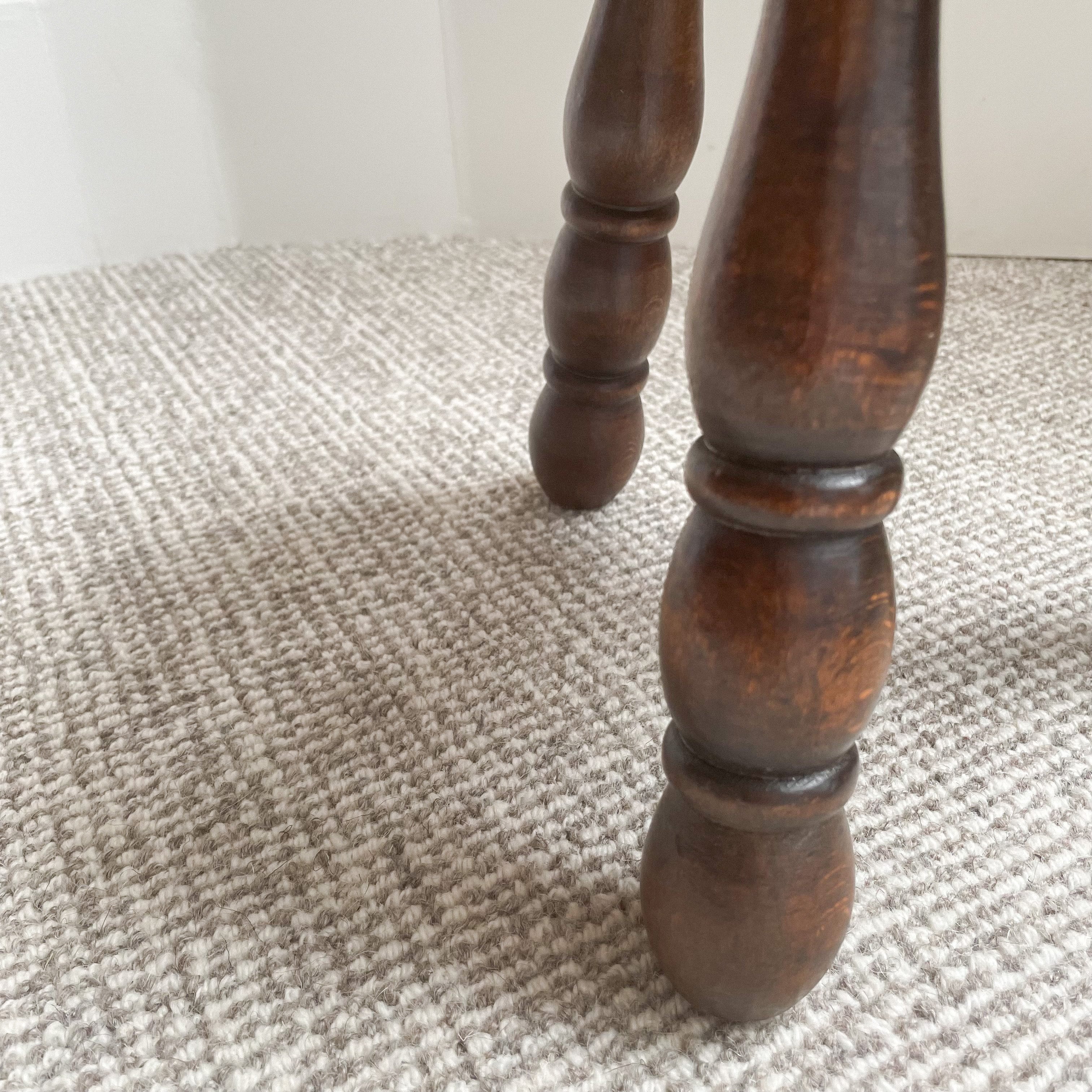 Vintage French oak low bobbin bullseye stool - Moppet