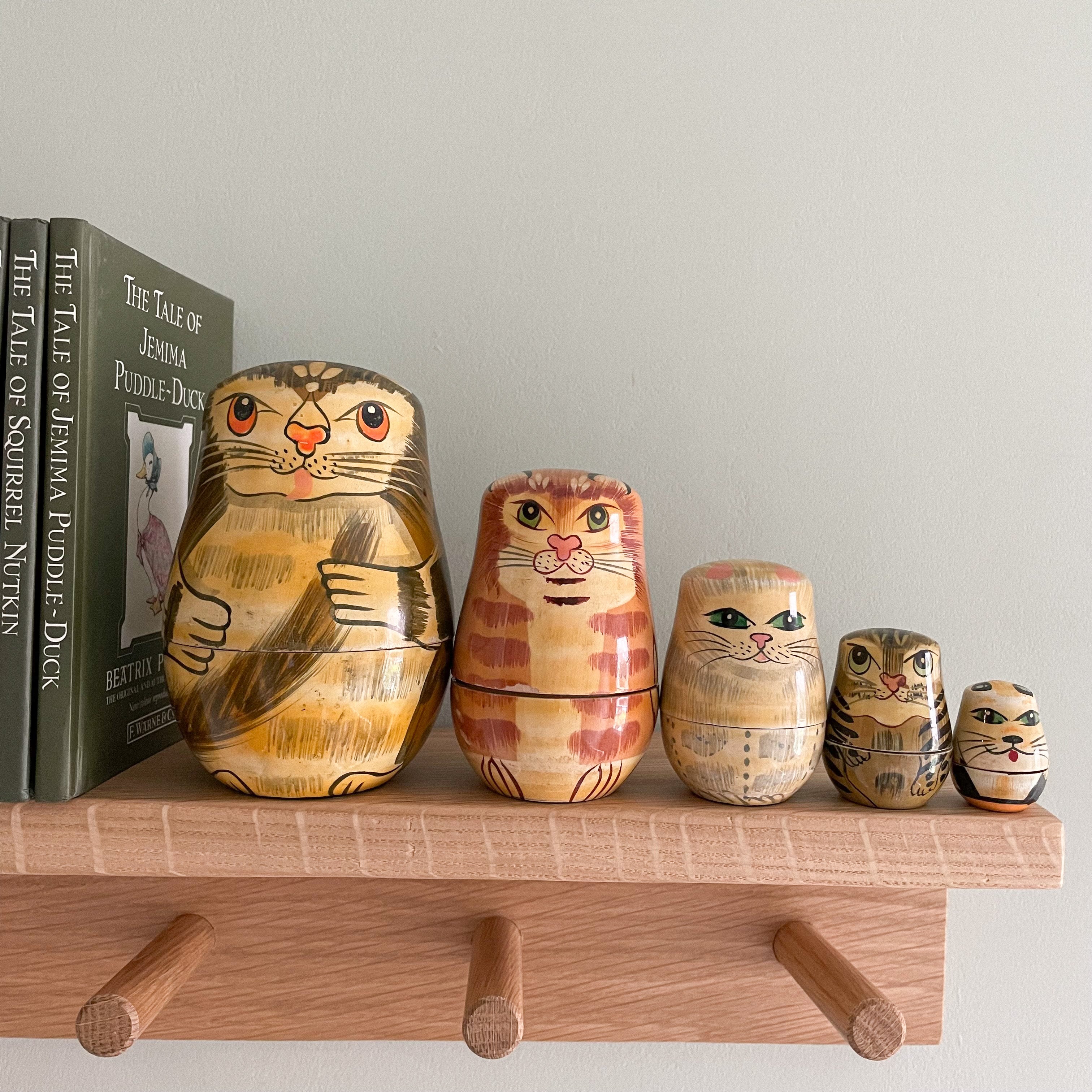 Vintage wooden nesting cat ‘Russian’ dolls - Moppet