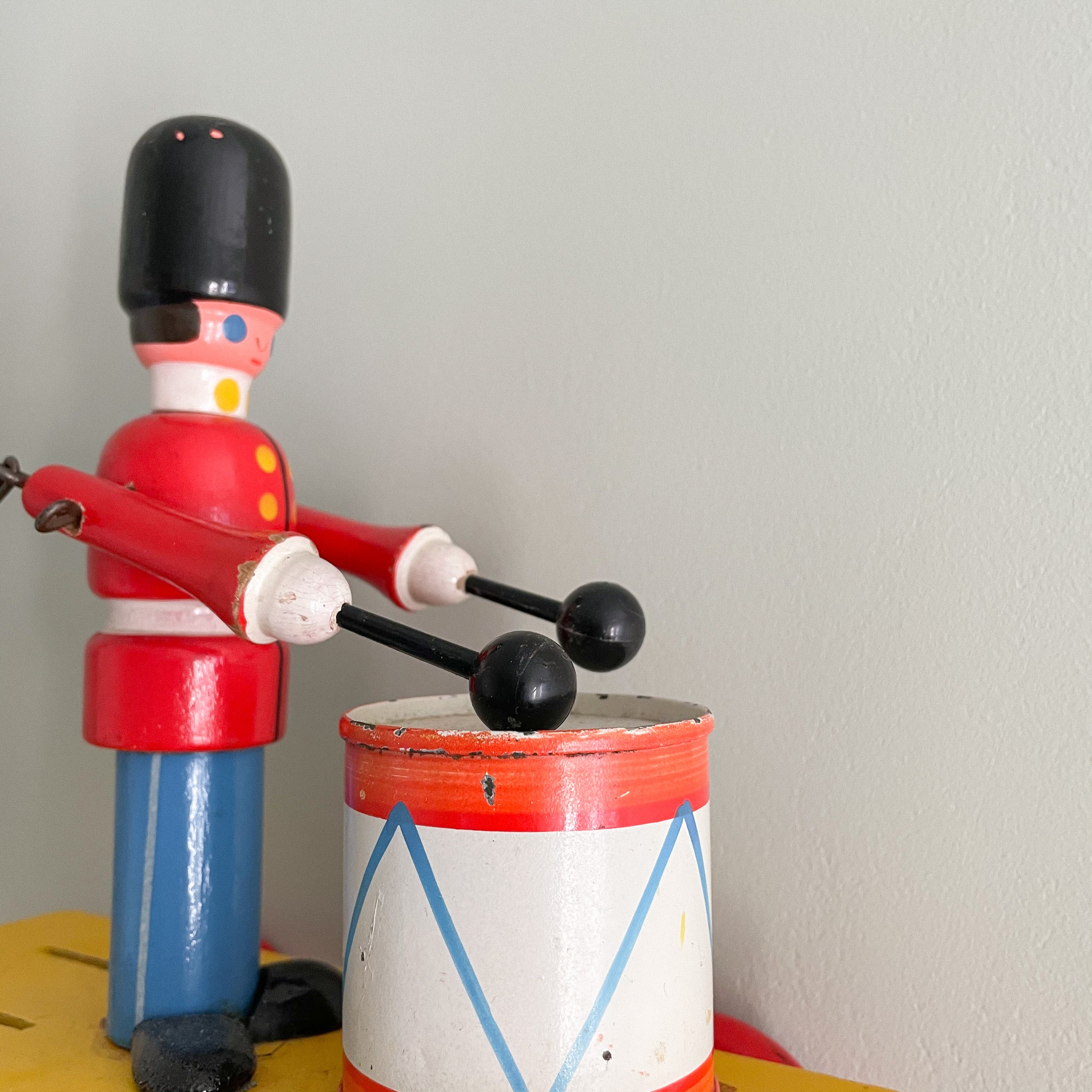 Vintage Czech wooden soldier drummer pull-along toy - Moppet