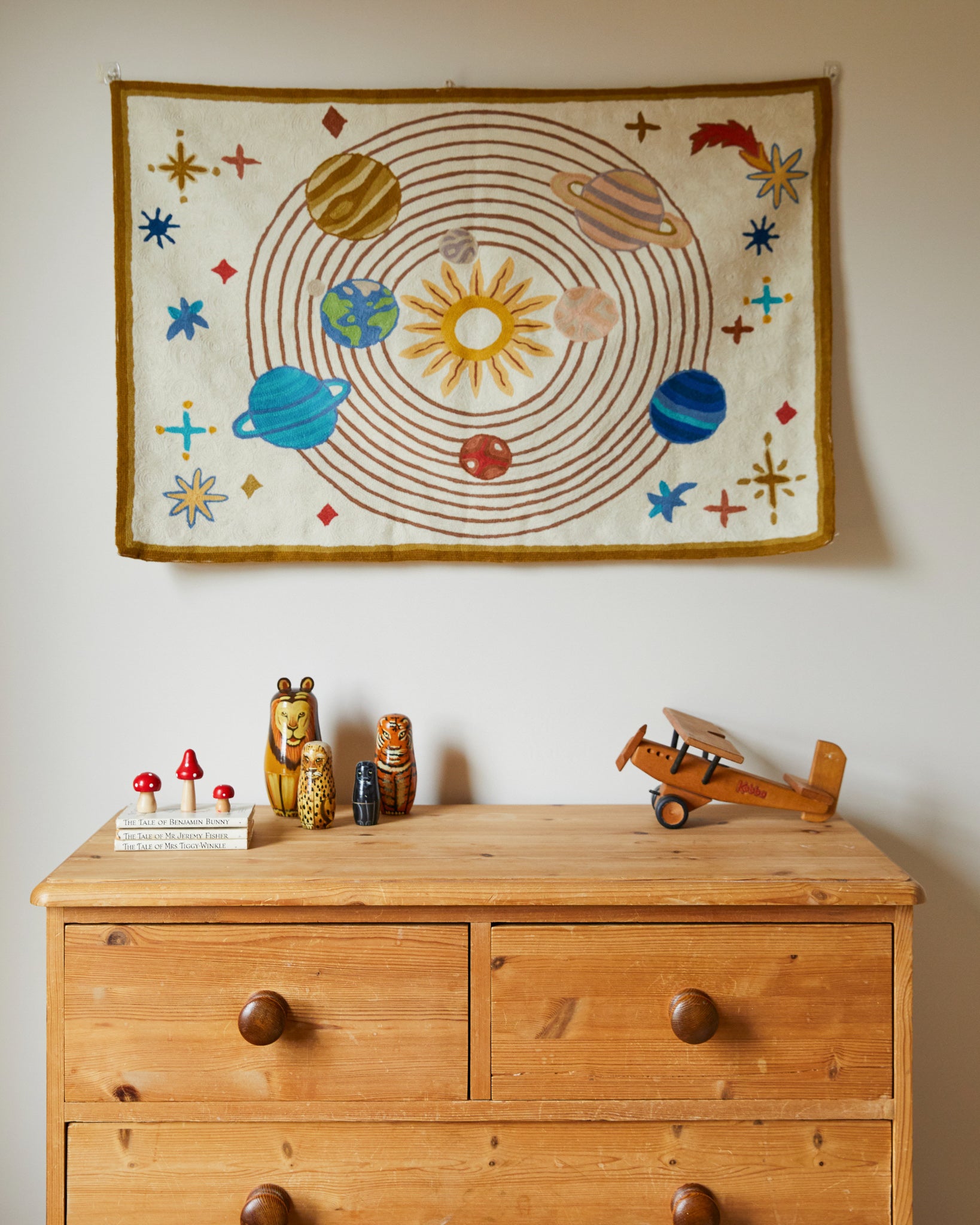 Solar System tapestry, Delina