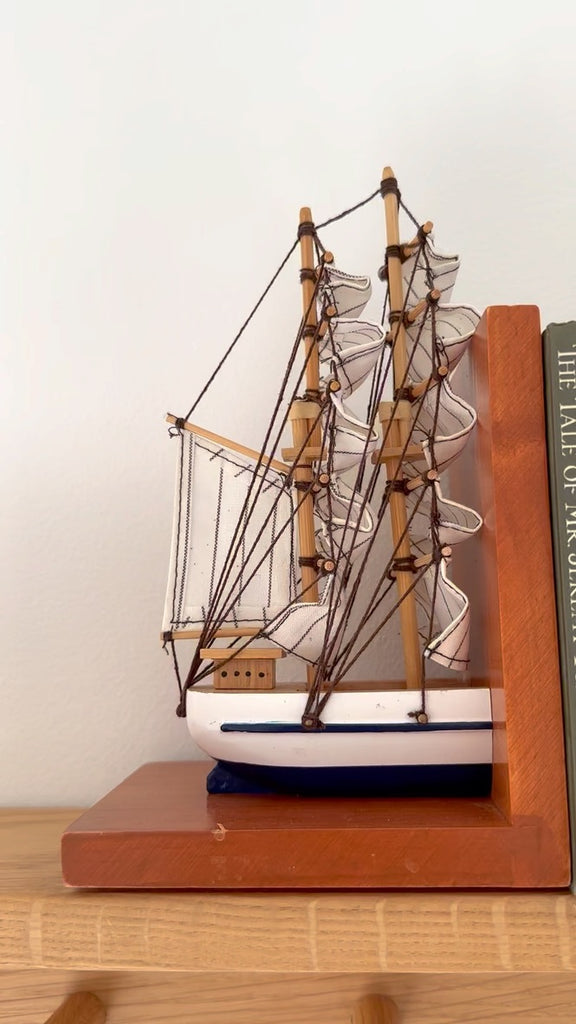 Pair of vintage model ship bookends - Moppet
