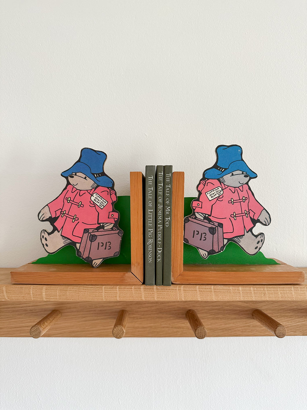 Pair of vintage wooden Paddington Bear bookends - Moppet