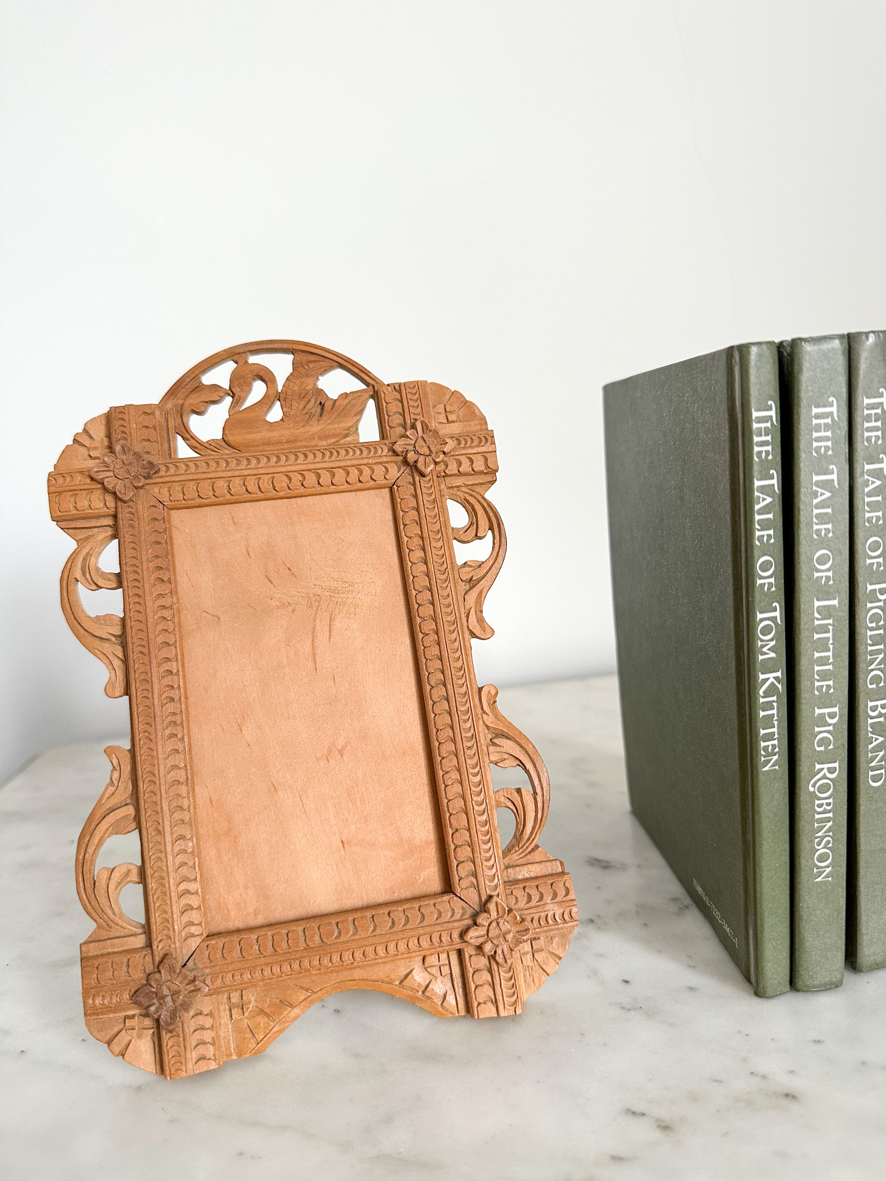 Antique German hand-carved wooden Swan picture/photo frame in traditional Black Forest / Schwarzwald style - Moppet