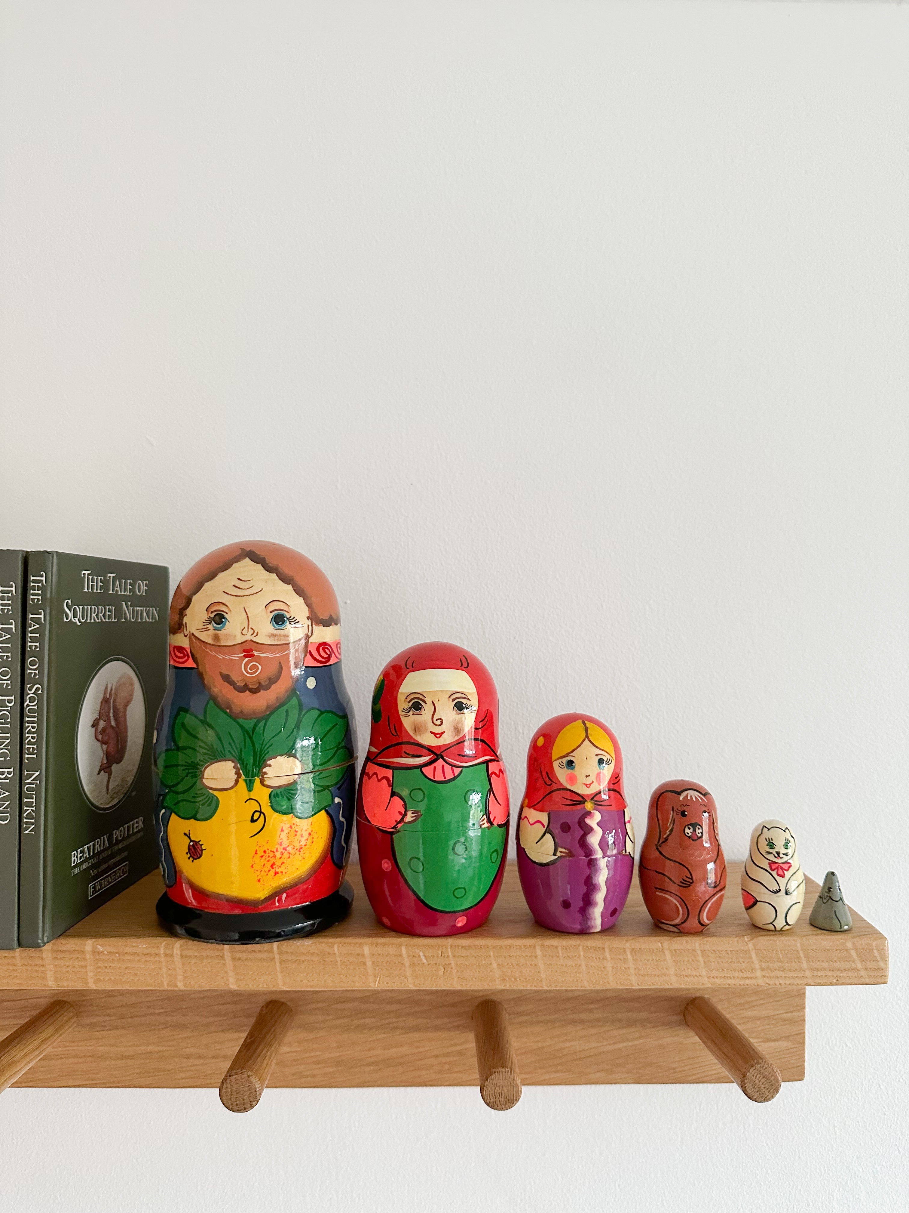 Vintage wooden nesting Russian Matryoshka dolls of the fairytale 'The Enormous Turnip' - Moppet