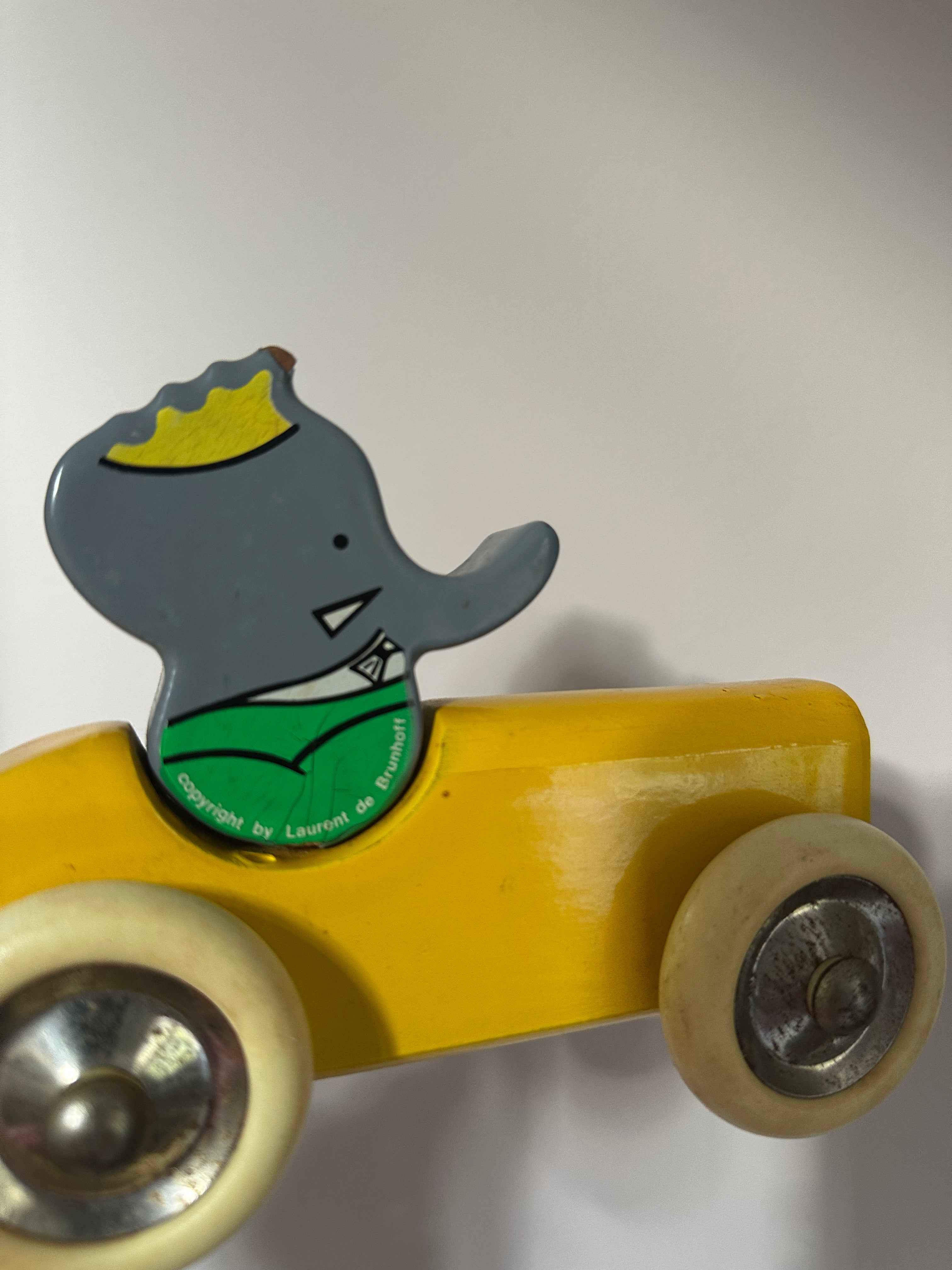 Vintage 1989 wooden Babar in car - Moppet