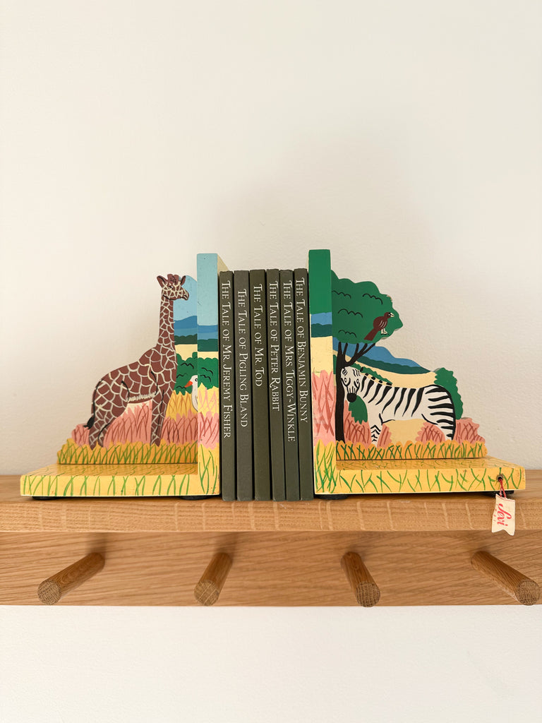 Pair of vintage Italian wooden safari animal bookends with giraffe and zebra, by Sevi 1831 - Moppet