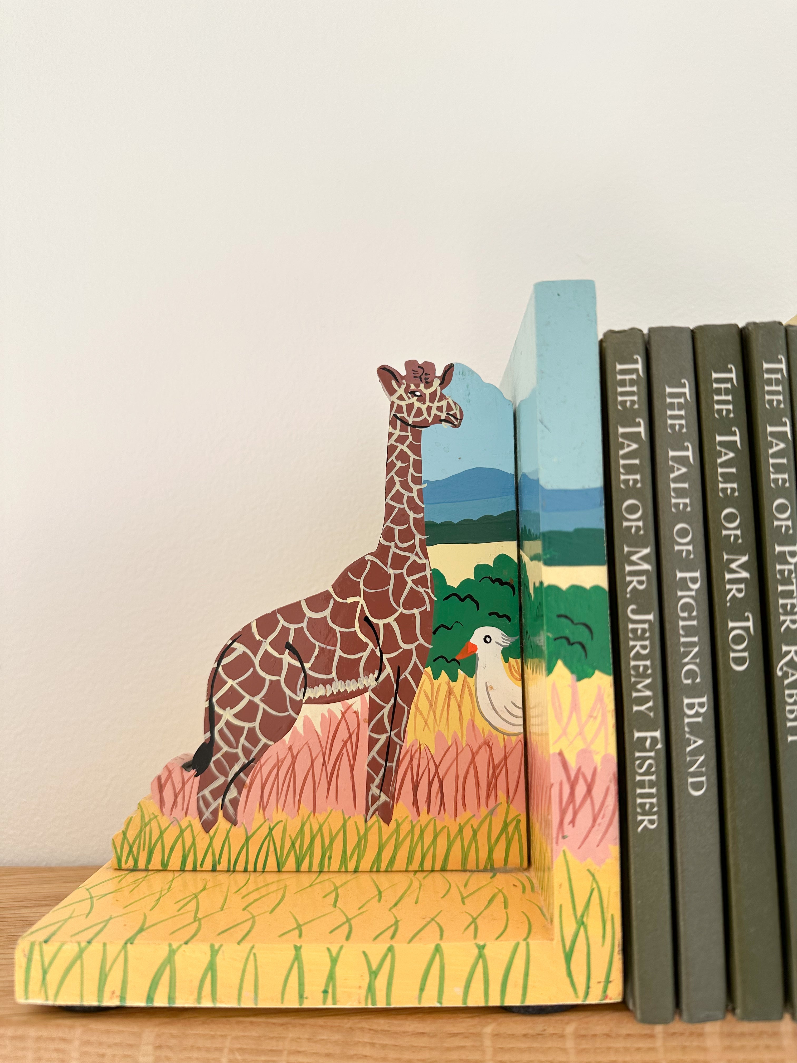 Pair of vintage Italian wooden safari animal bookends with giraffe and zebra, by Sevi 1831 - Moppet