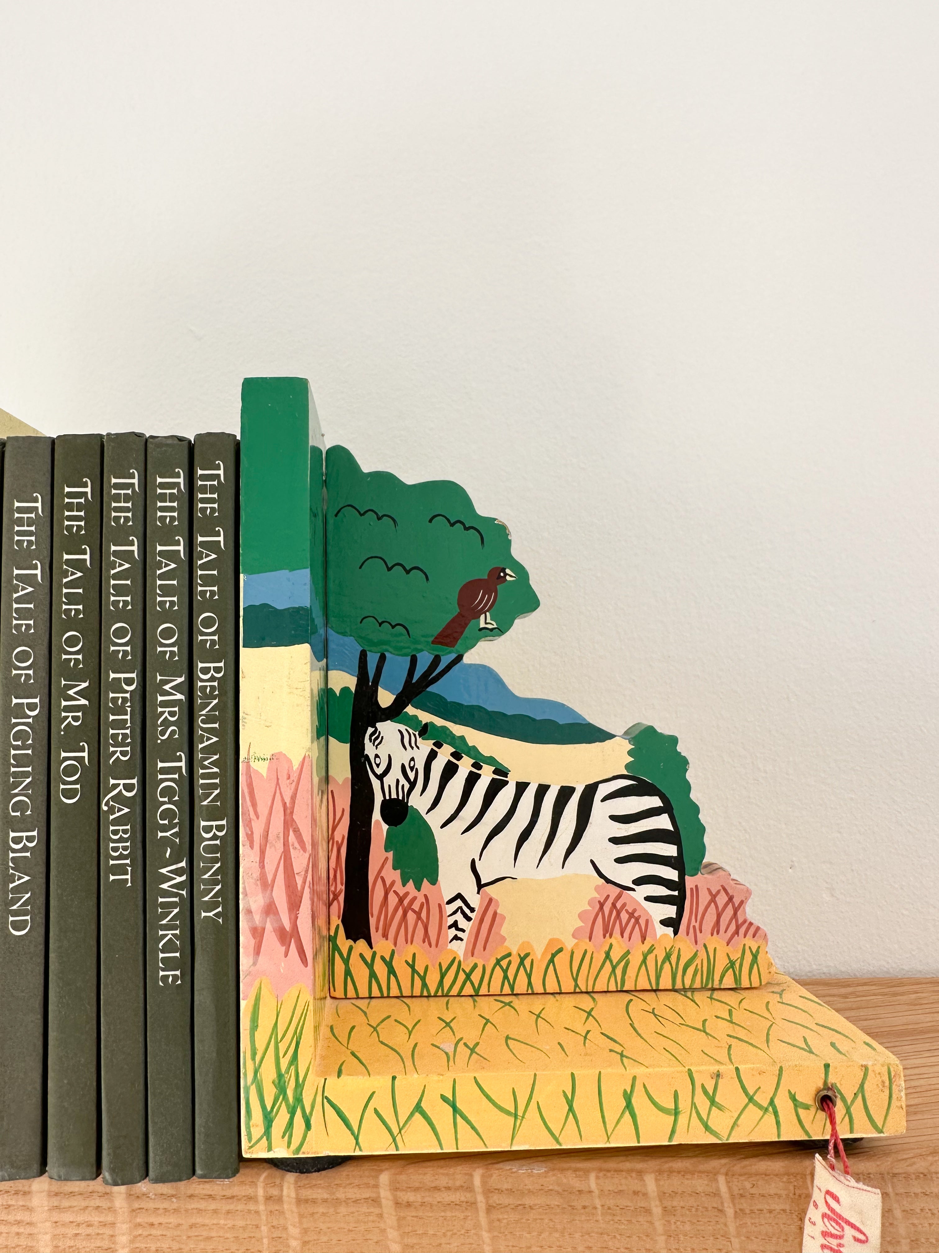 Pair of vintage Italian wooden safari animal bookends with giraffe and zebra, by Sevi 1831 - Moppet