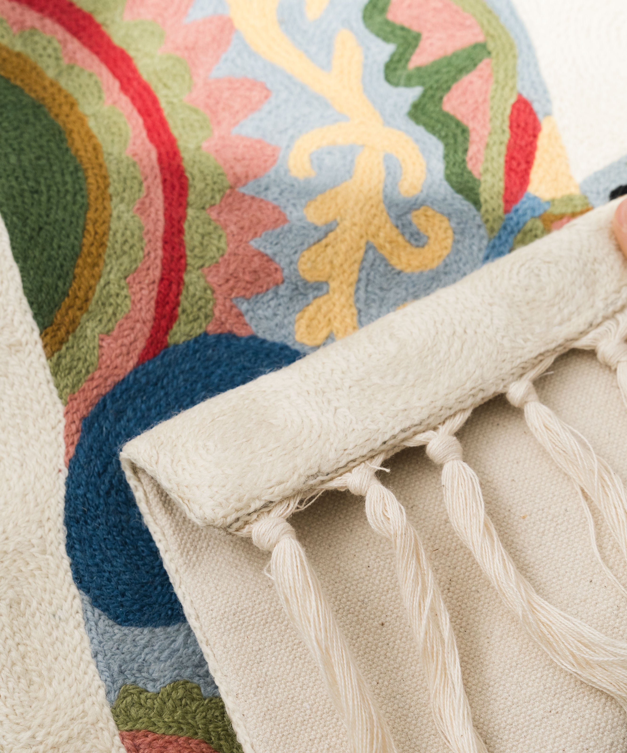Elephant tapestry, Sumbal