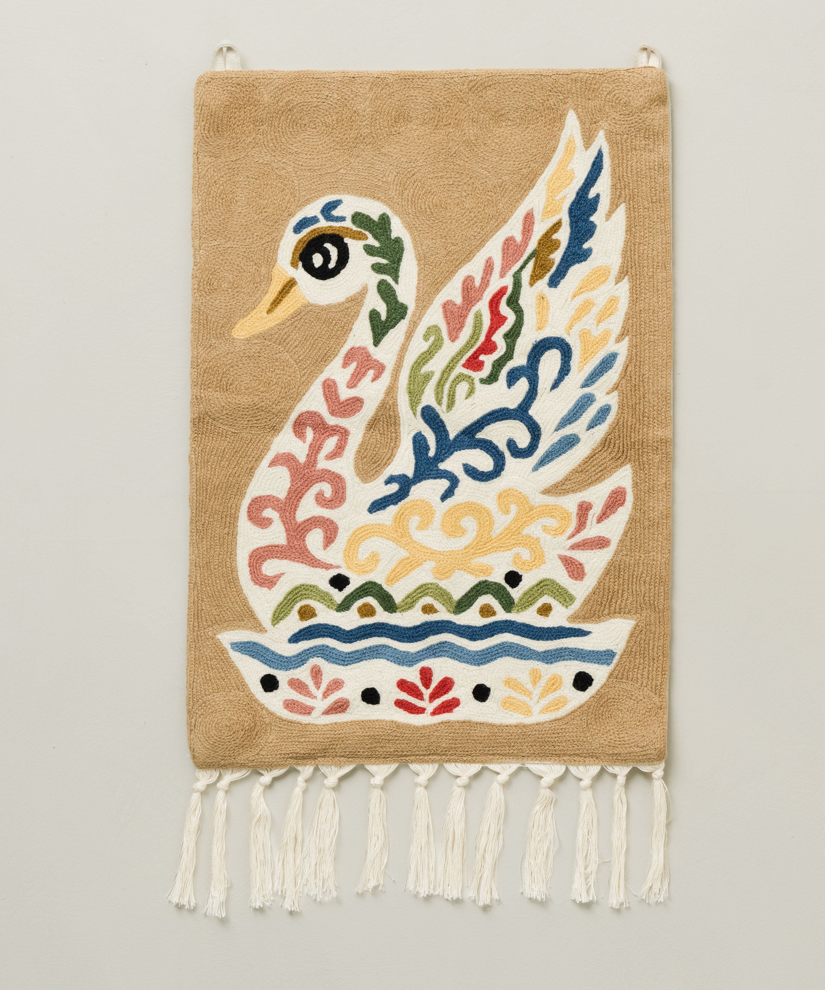 Swan tapestry, Sumbal
