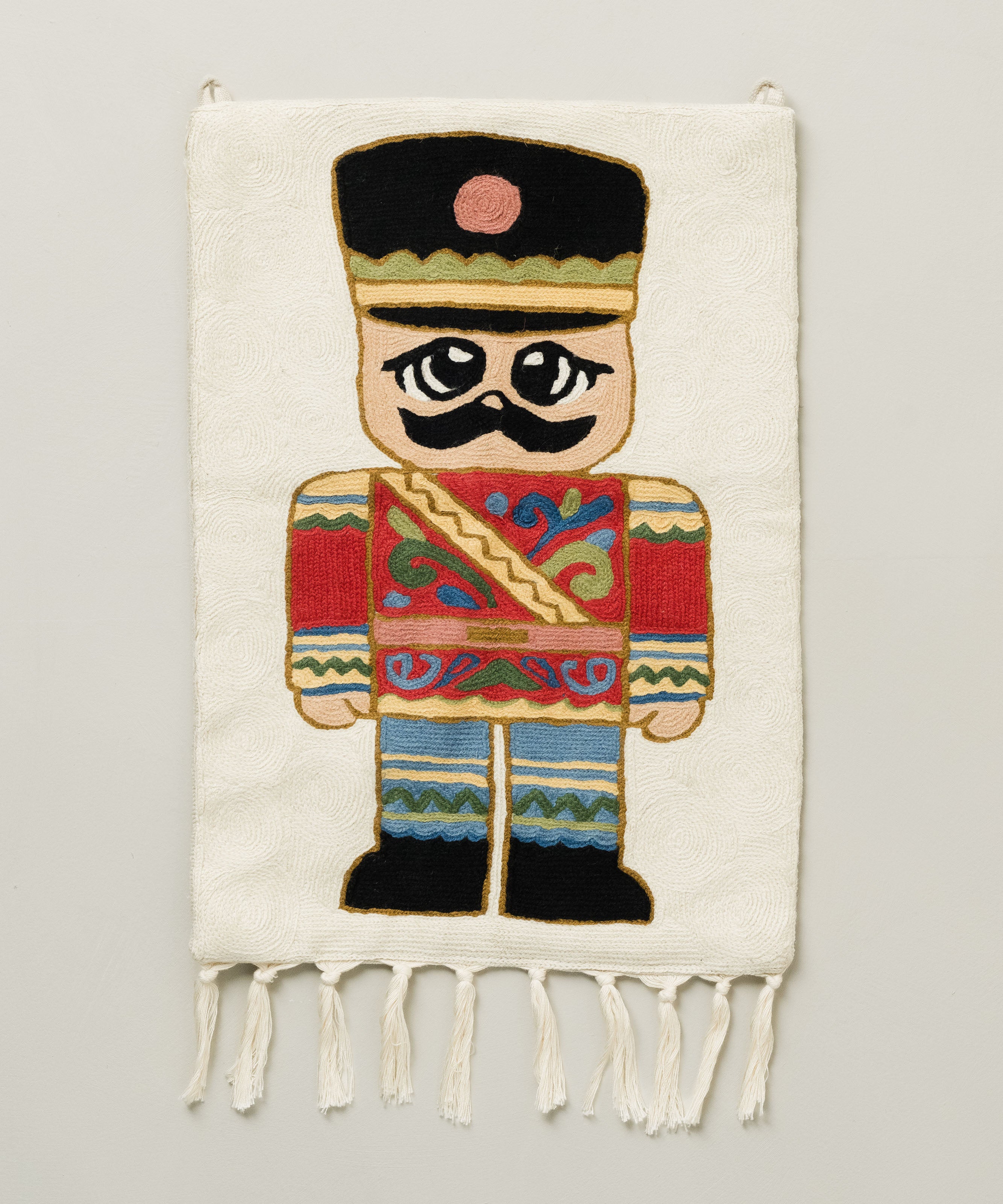 Toy Soldier tapestry, Sumbal