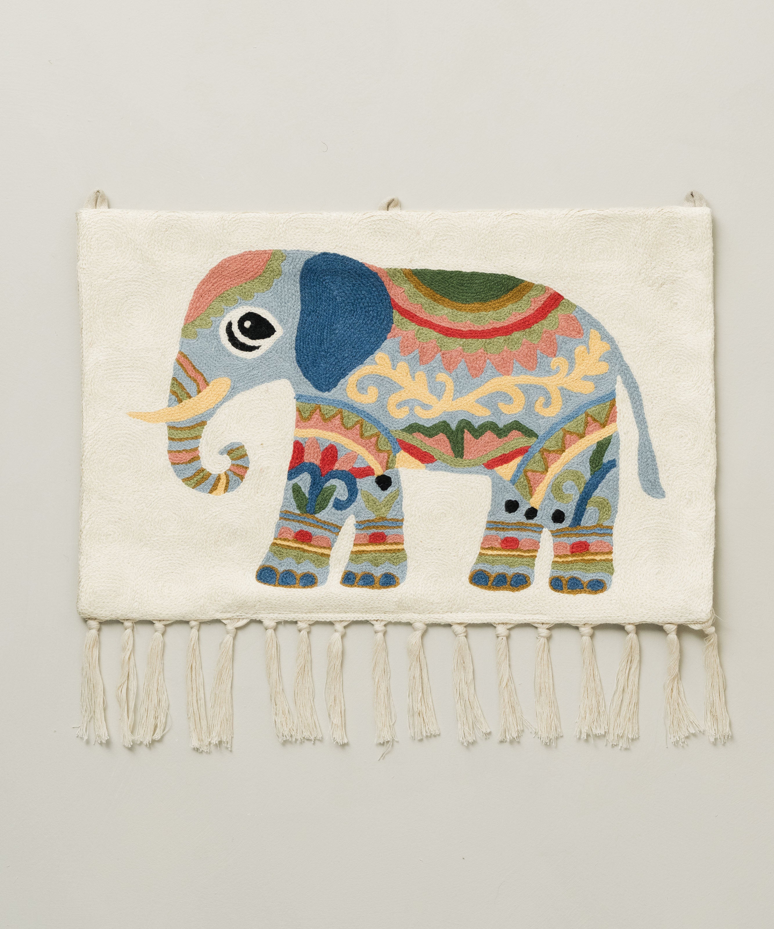 Elephant tapestry, Sumbal