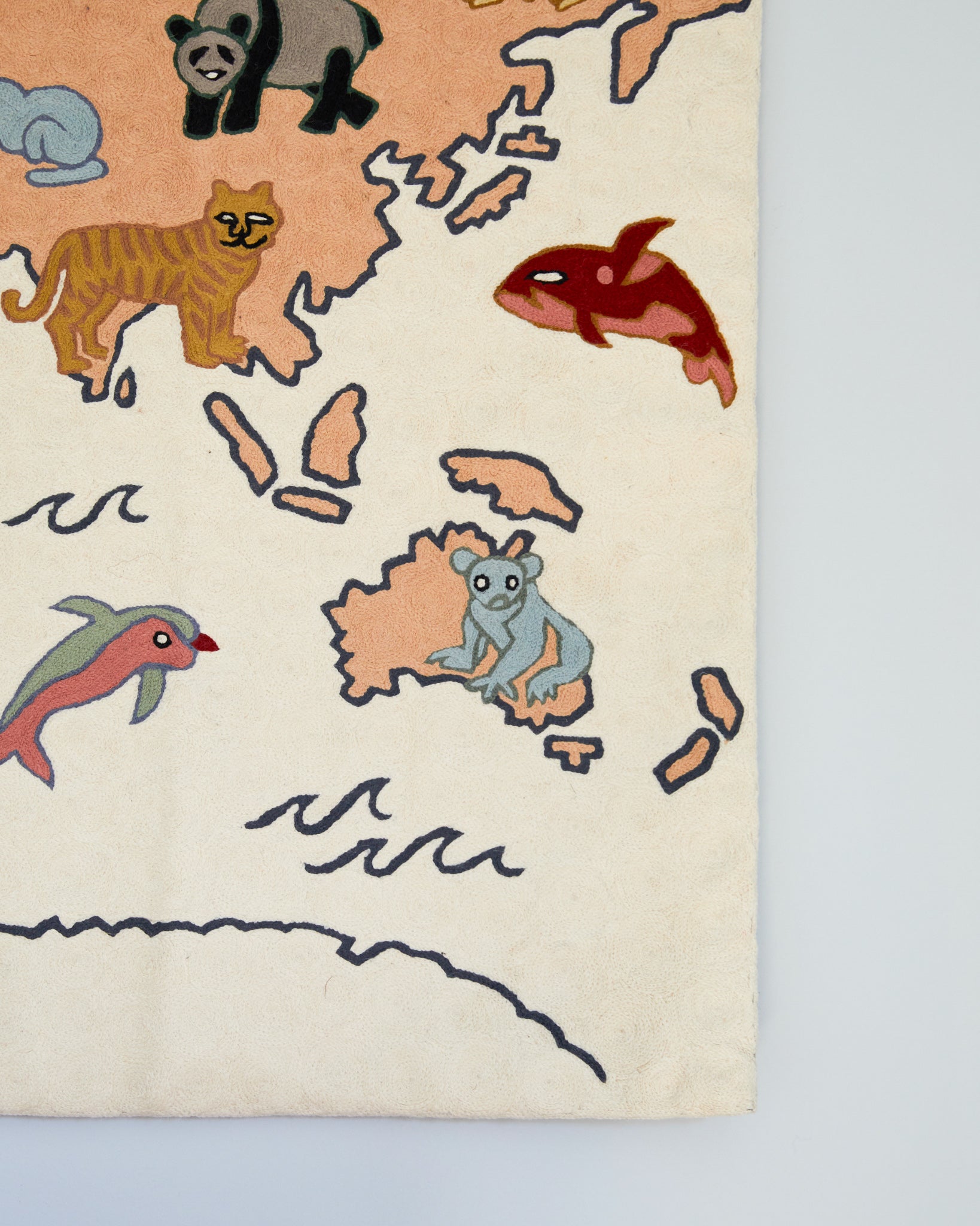 World Map tapestry, Sumbal
