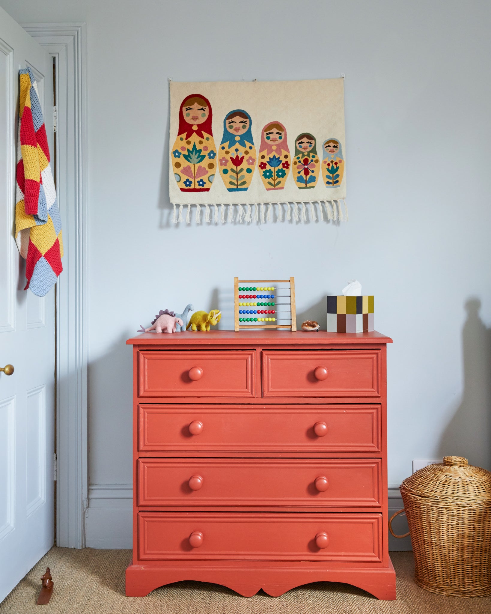 Russian Dolls tapestry, Sumbal