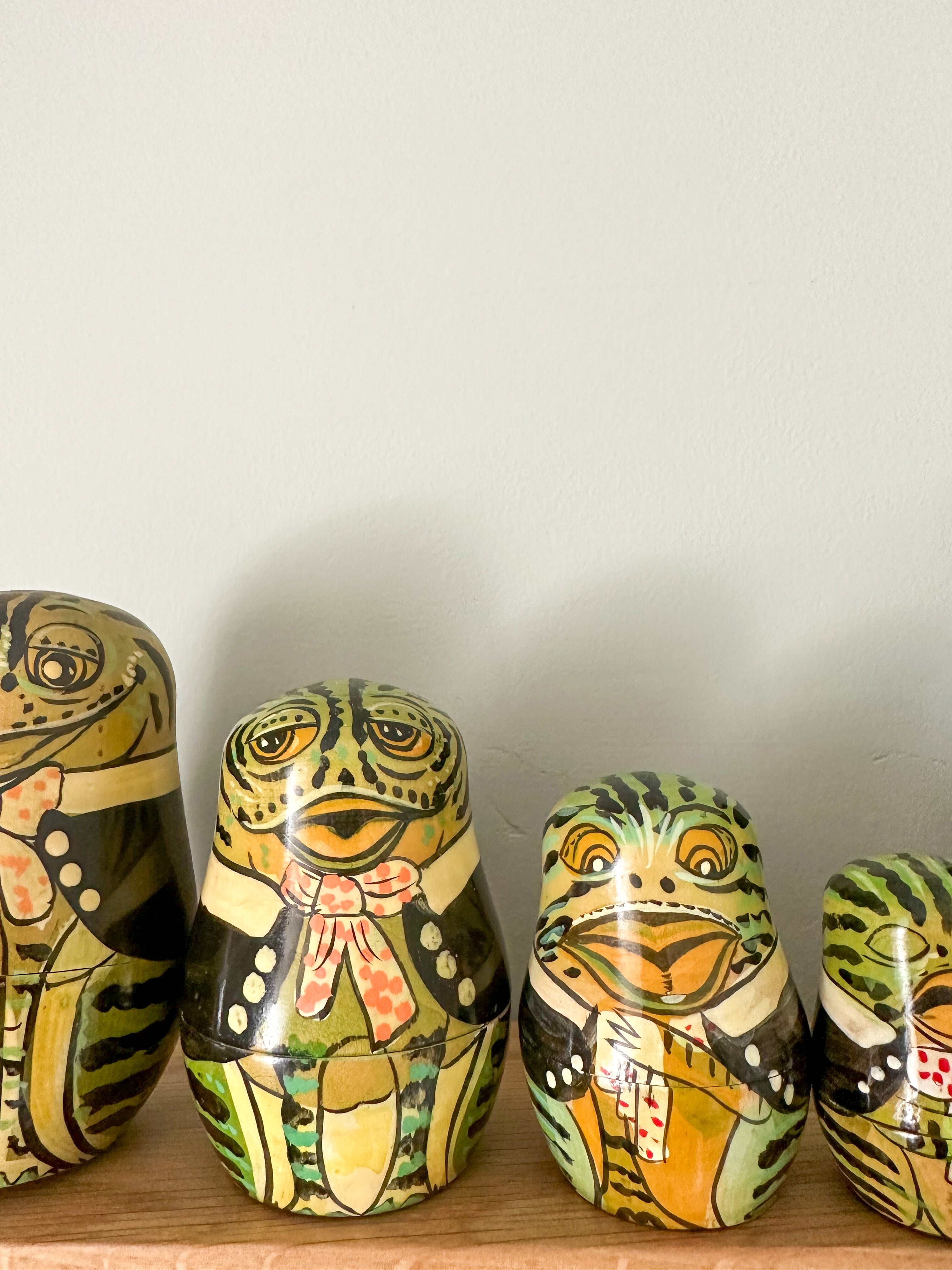 Vintage wooden nesting frog or toad ‘Russian’ dolls - Moppet