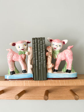 Pair of rare vintage 1960s ceramic lamb bookends in pink - Moppet