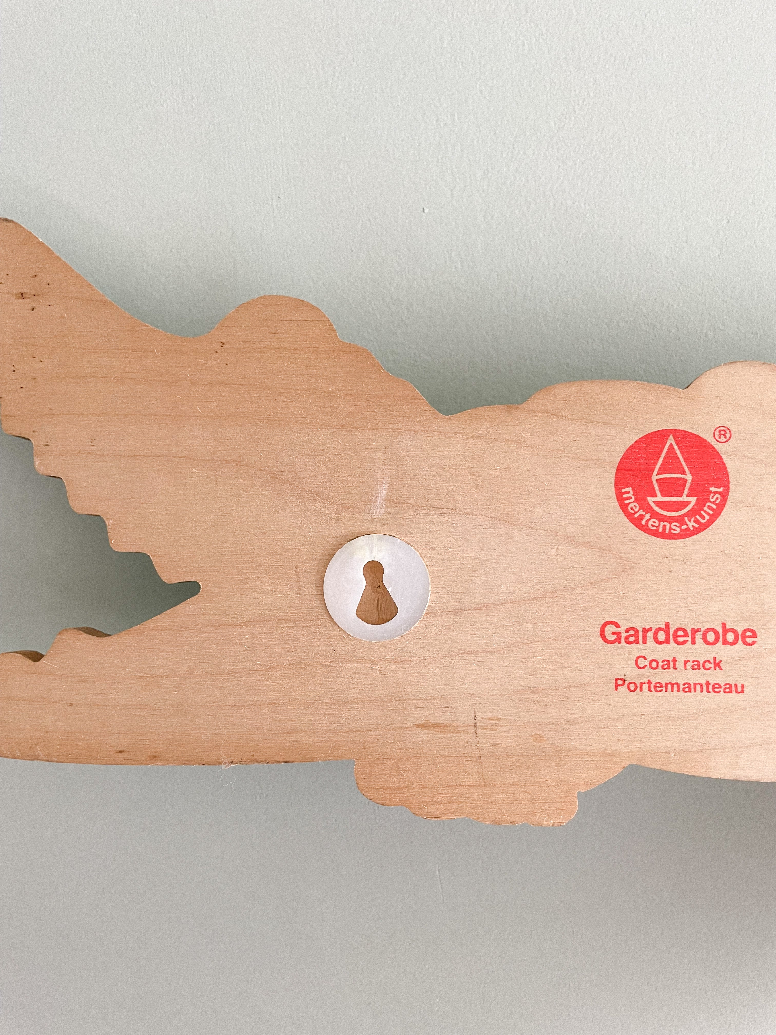 Vintage 1980s German wooden peg rail coat hook with green crocodile design, by Mertens Kunst - Moppet