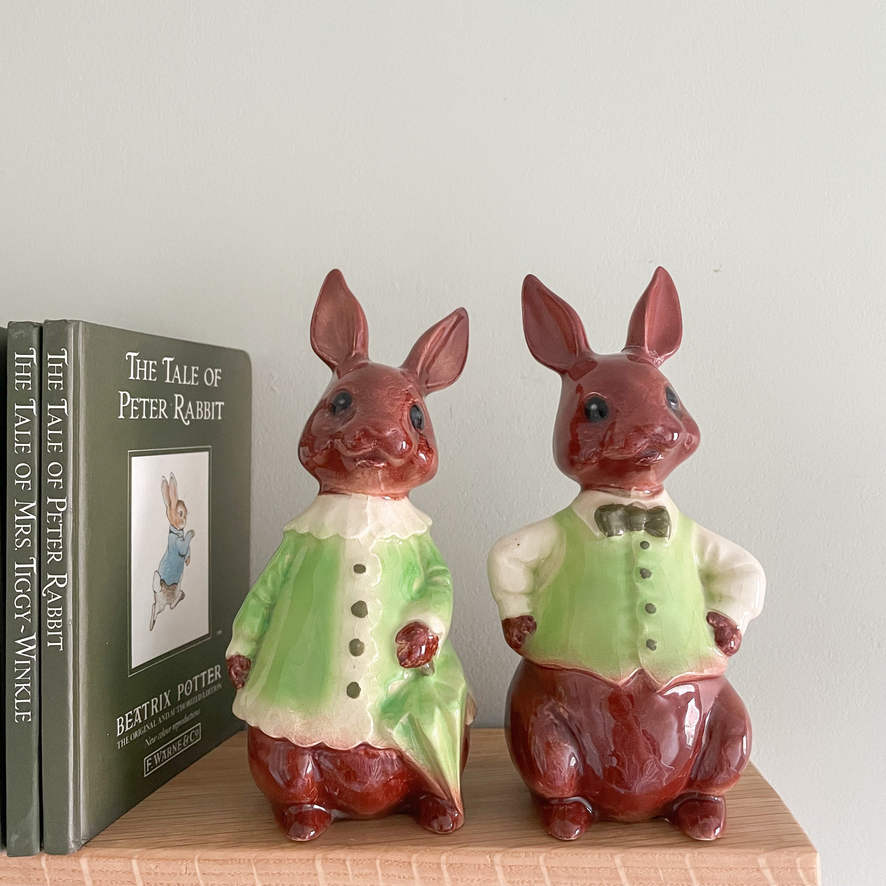 Vintage pair of ceramic Easter bunnies / rabbits - Moppet