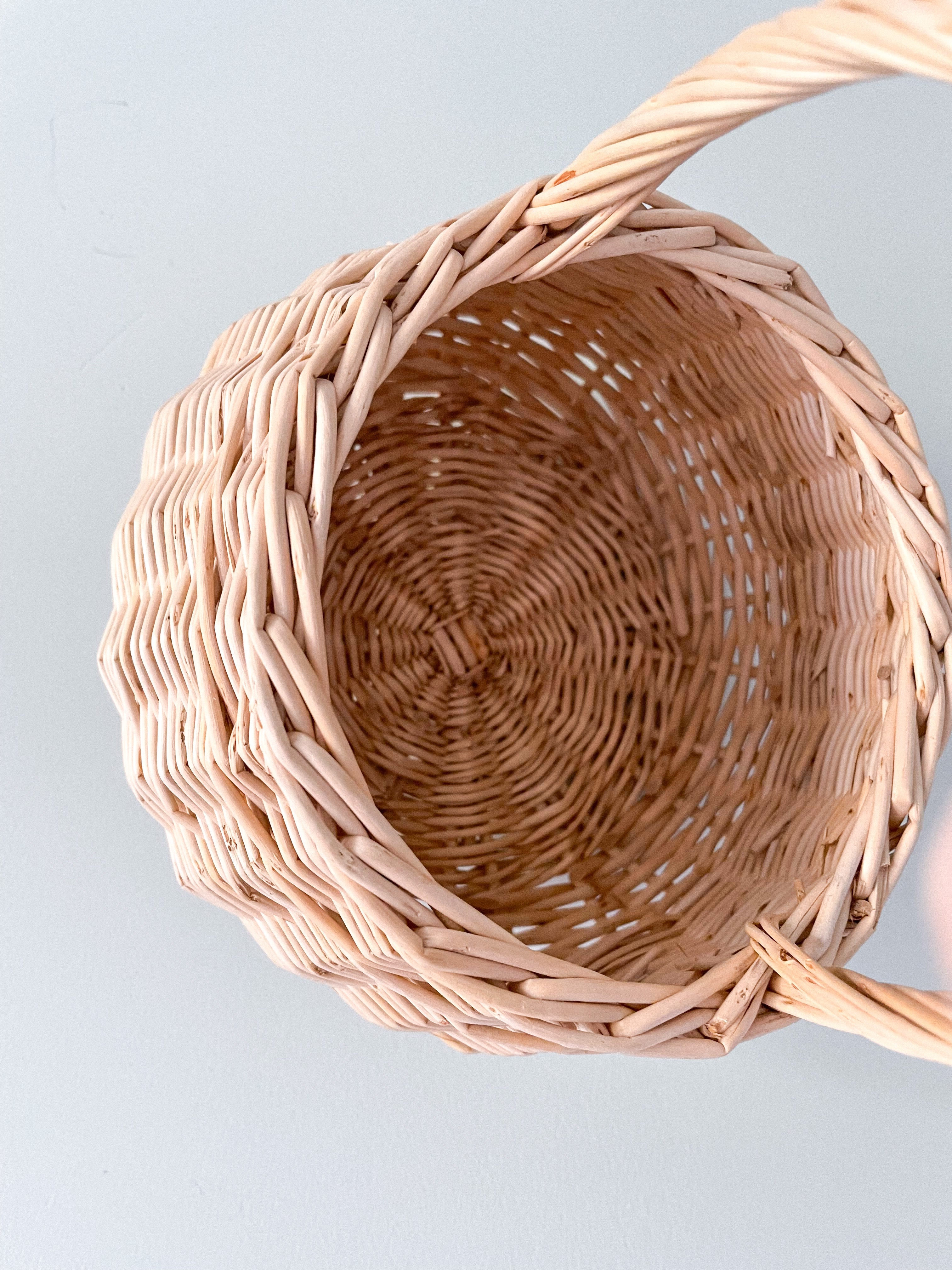 Medium vintage wicker basket, Easter basket - Moppet