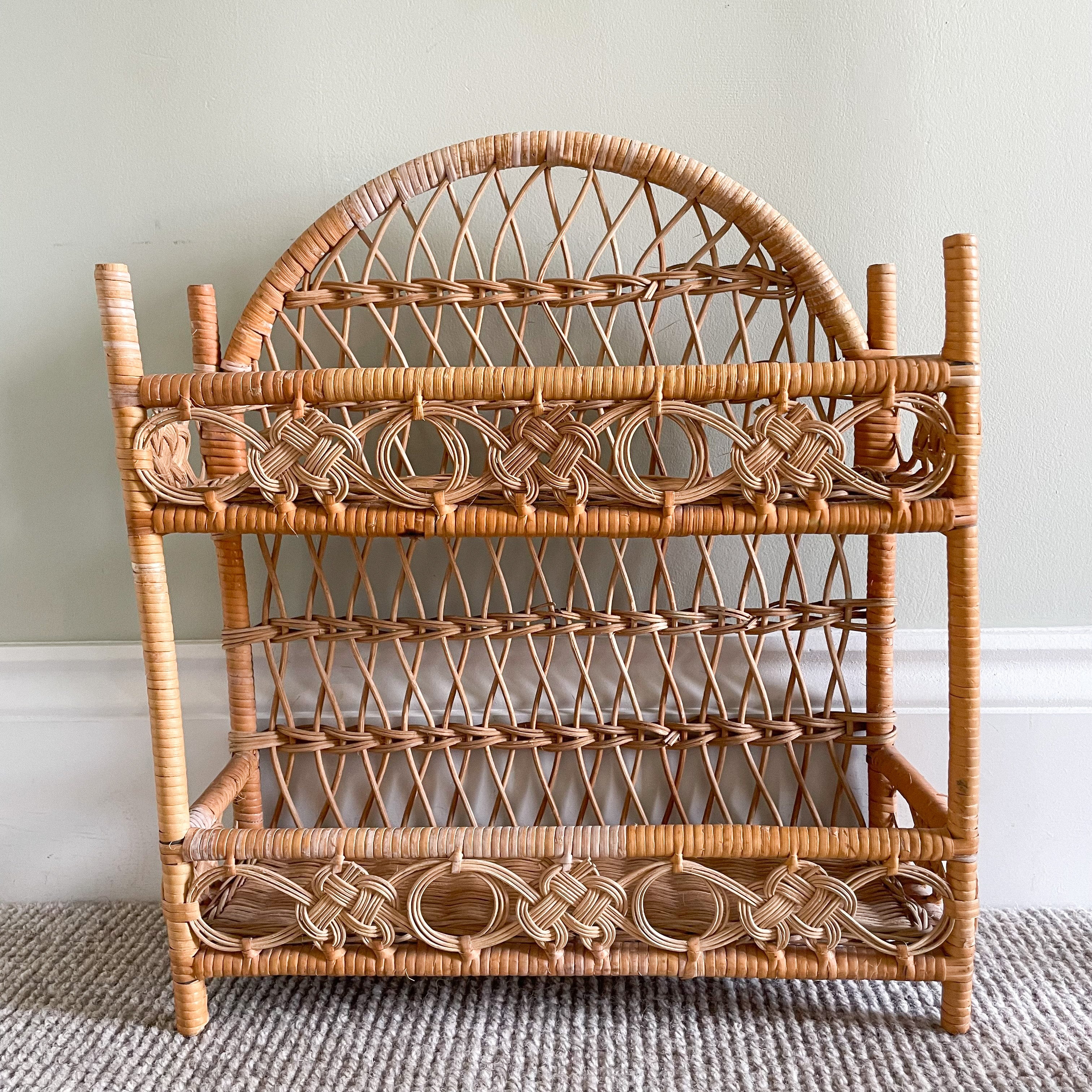 Vintage rattan wicker two-tier shelving unit - Moppet