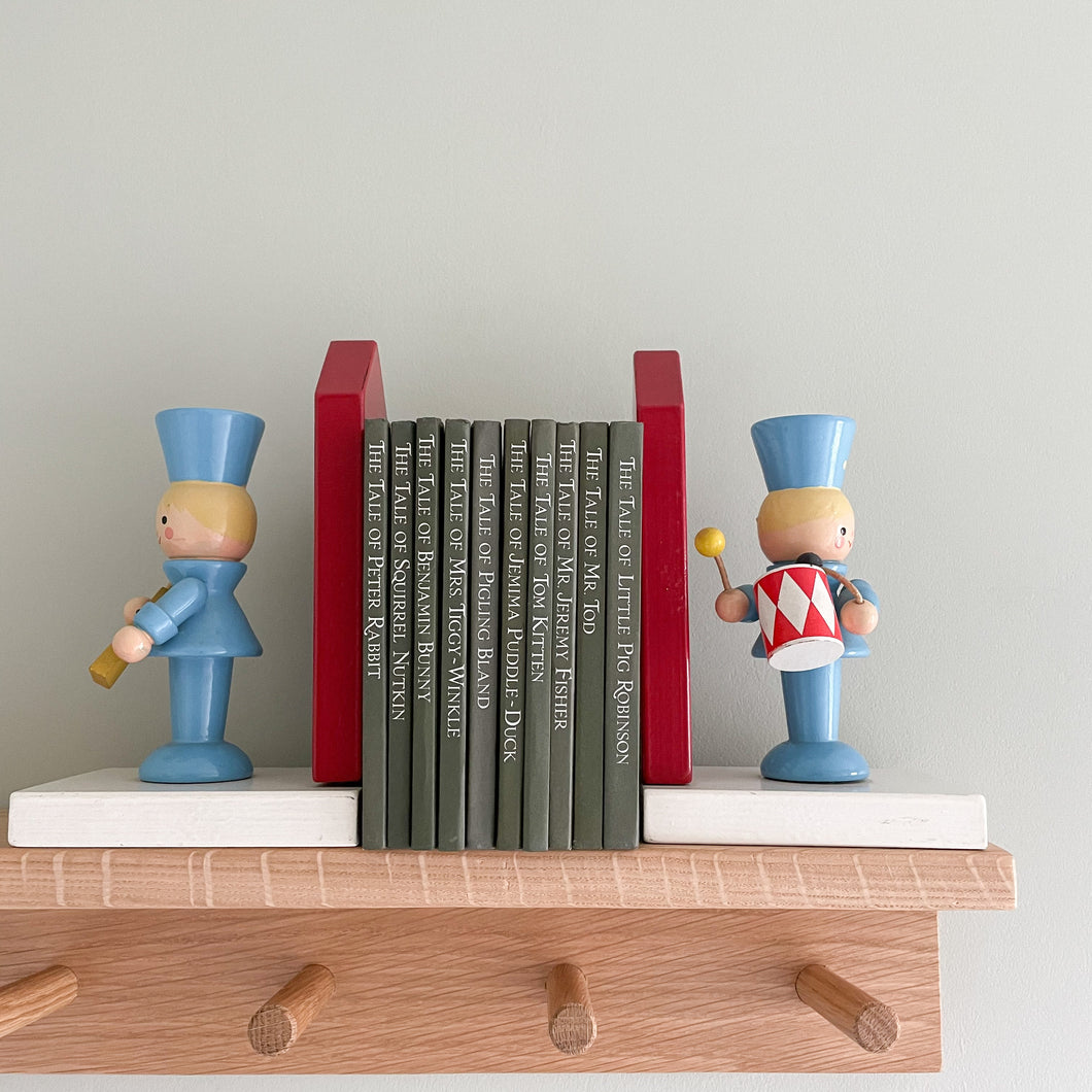 Vintage 1960s wooden Italian bookends featuring soldier, by Sevi 1831 - Moppet