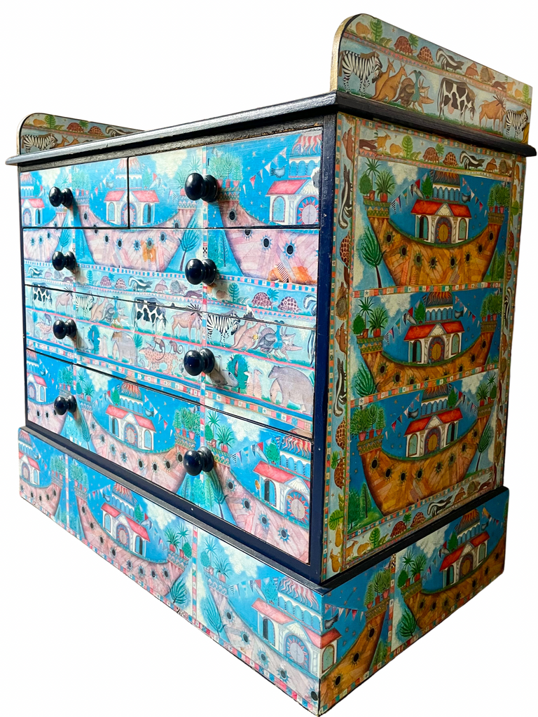 Vintage chest of drawers or changing table with ‘Noah’s Ark’ mid-century decoupage - Moppet