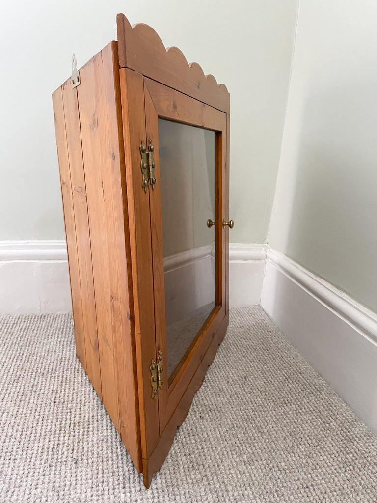 Vintage scalloped glass-fronted/glazed pine corner display cabinet with brass hinges and knob - Moppet