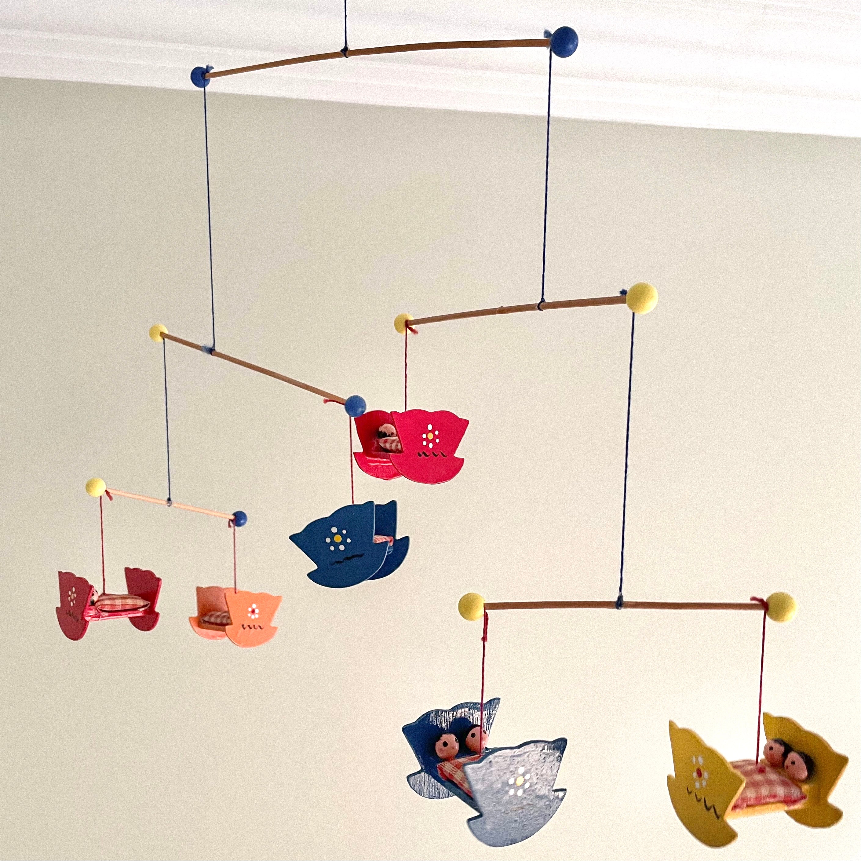 Vintage wooden German mobile of children sleeping in their beds - Moppet