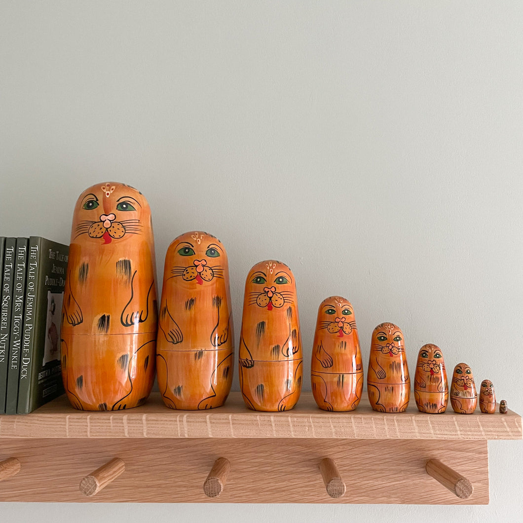 Vintage wooden nesting cat Russian Matryoshka dolls - Moppet