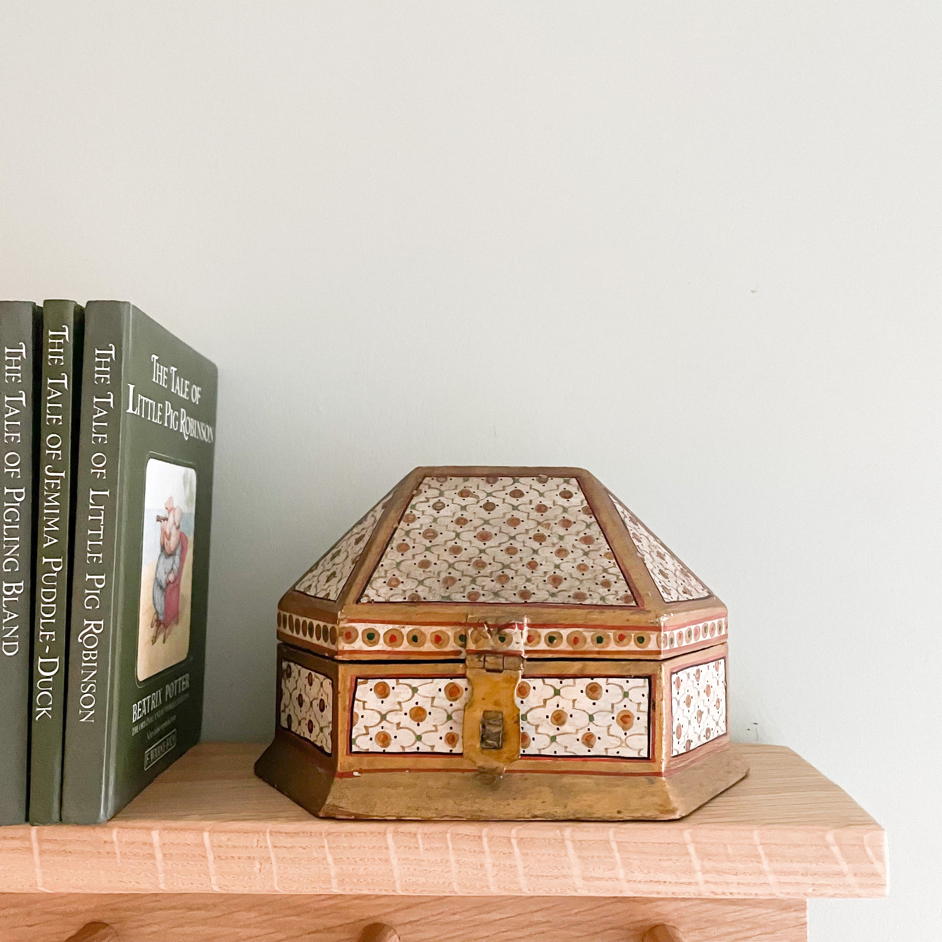 Vintage hand-painted Indian hexagonal wooden trinket box or jewellery box with gold detailing - Moppet