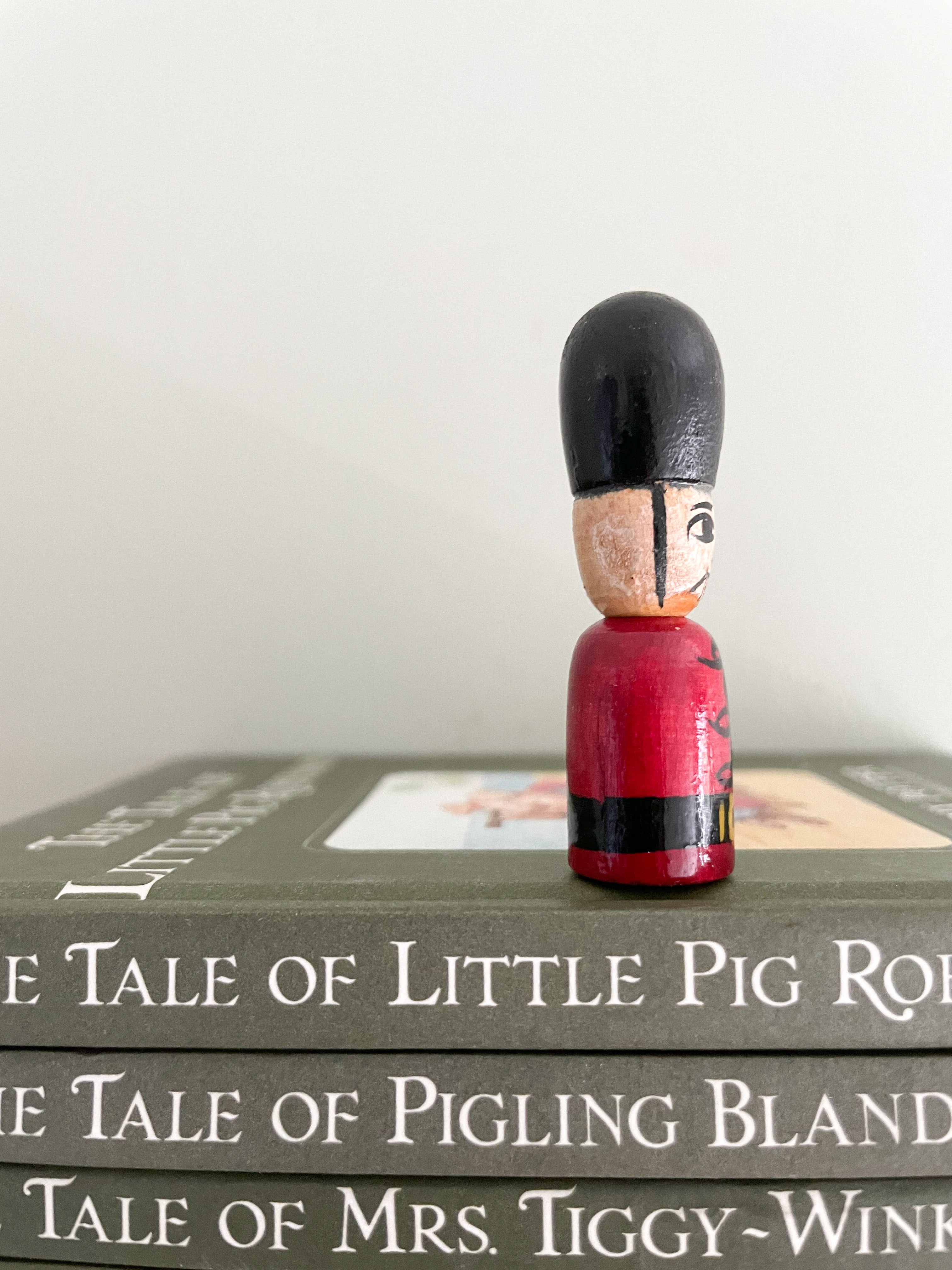 Vintage wooden British toy soldier with wobbly ‘hobble’ head in Japanese Kokeshi style - Moppet