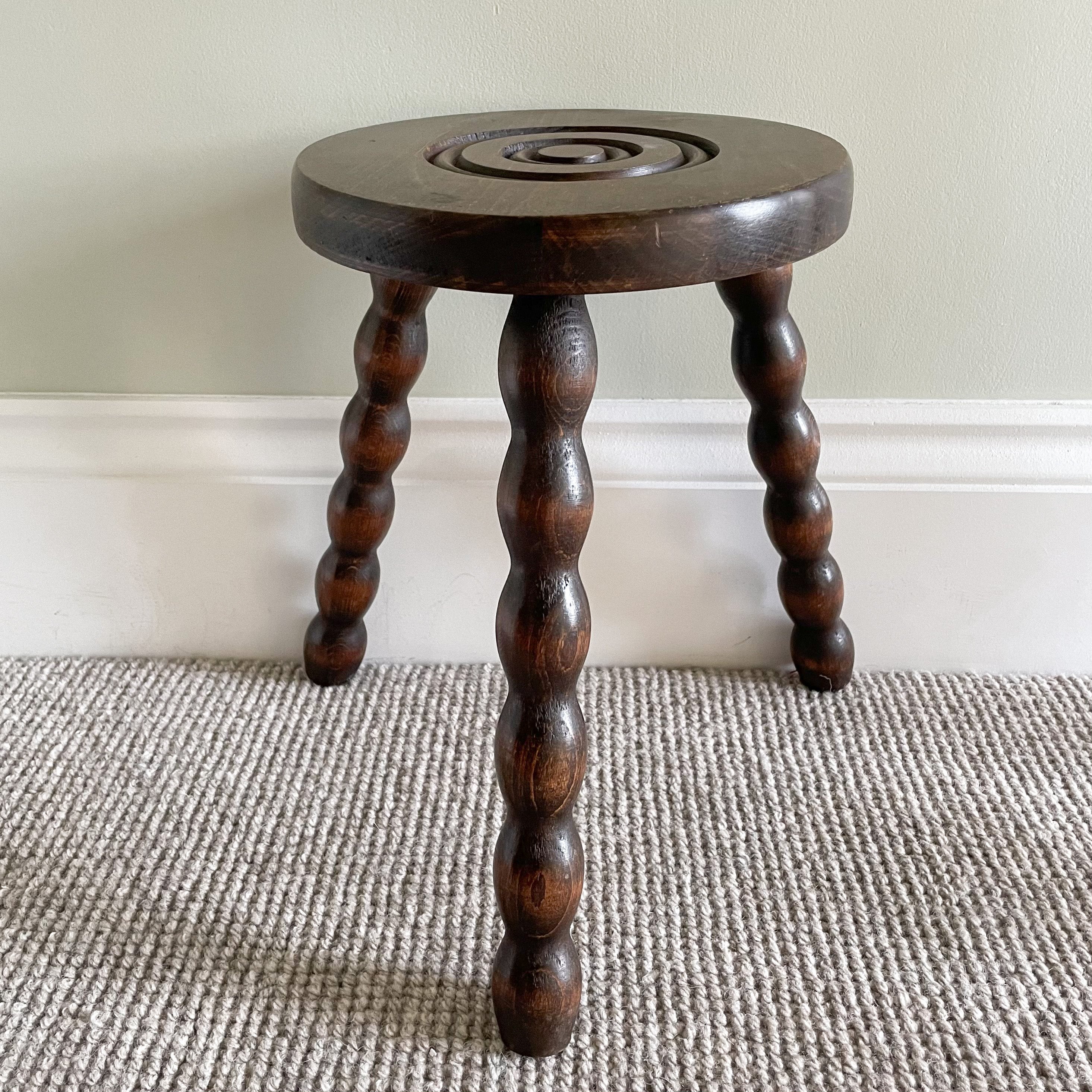 Vintage French oak bobbin 'bullseye' milking stool with three legs - Moppet